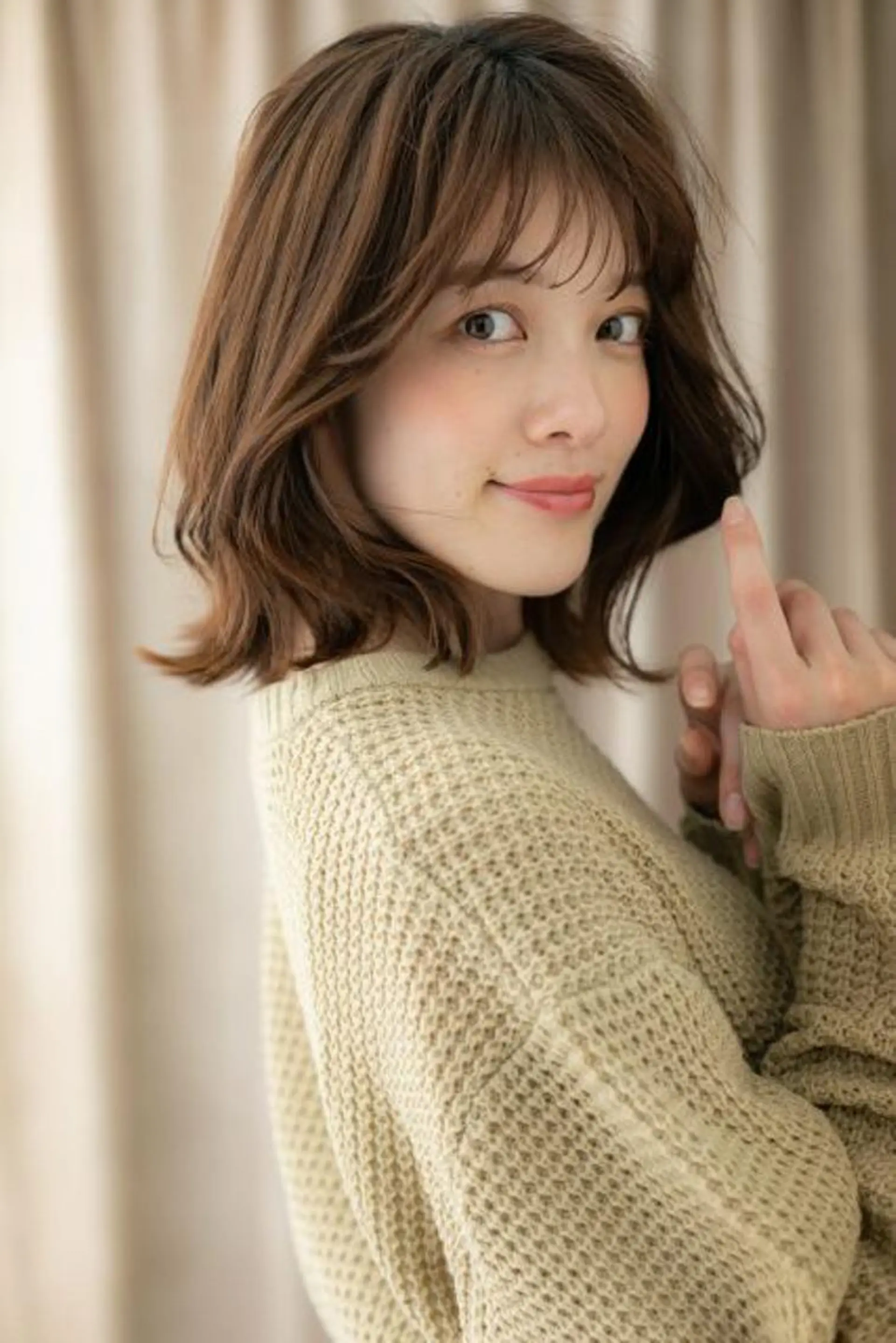 ミディアム カラー ヘアアレンジ ブラウンカラー くびれヘア COVER HAIR bliss川口東口駅前店所属・似合わせスタイル🫧 木村夏暢のヘアスタイル