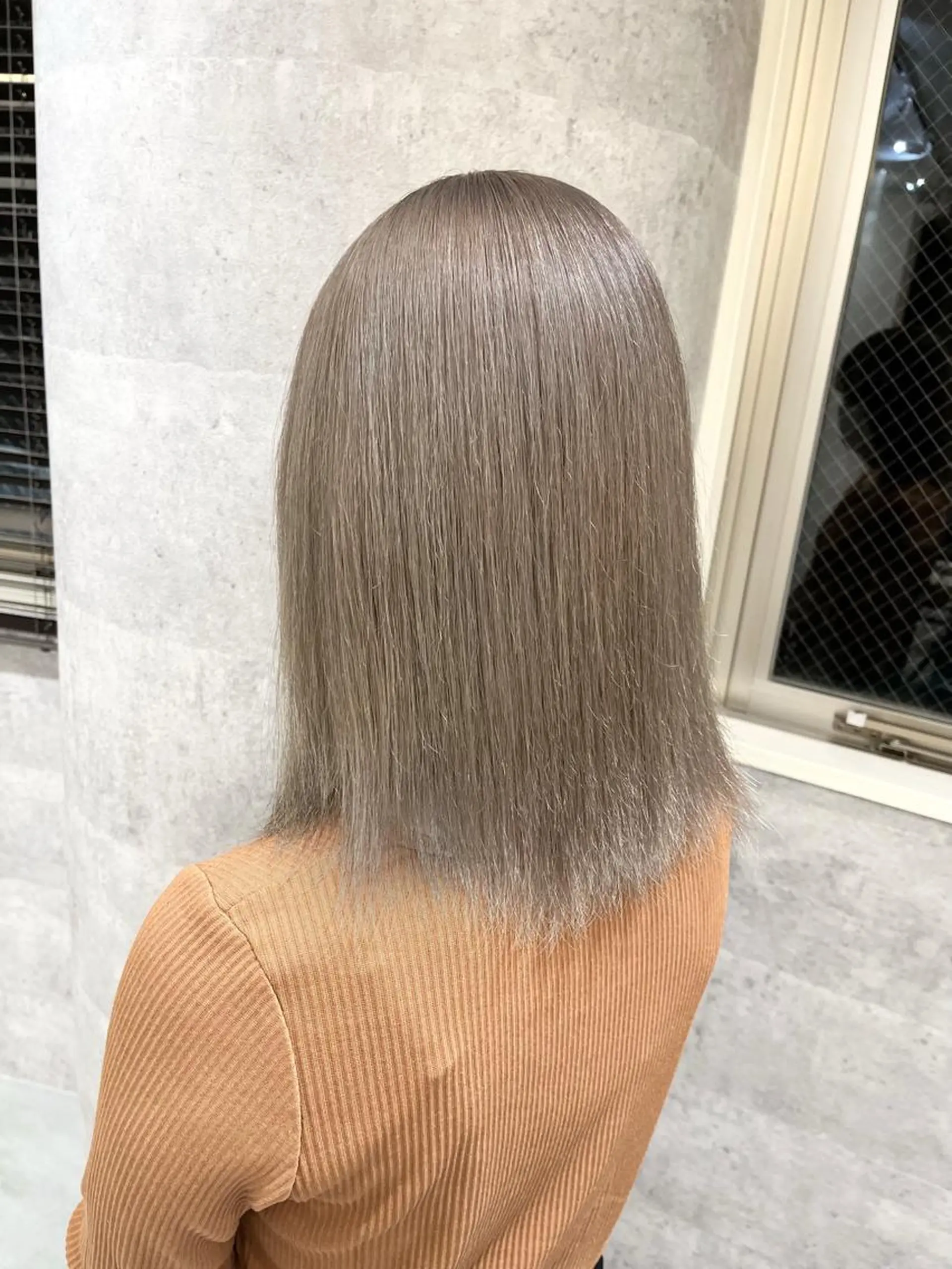 ミディアム カラー グレージュ ヘアカラー ハイトーン特化サロン 🍑momo🍑のヘアスタイル