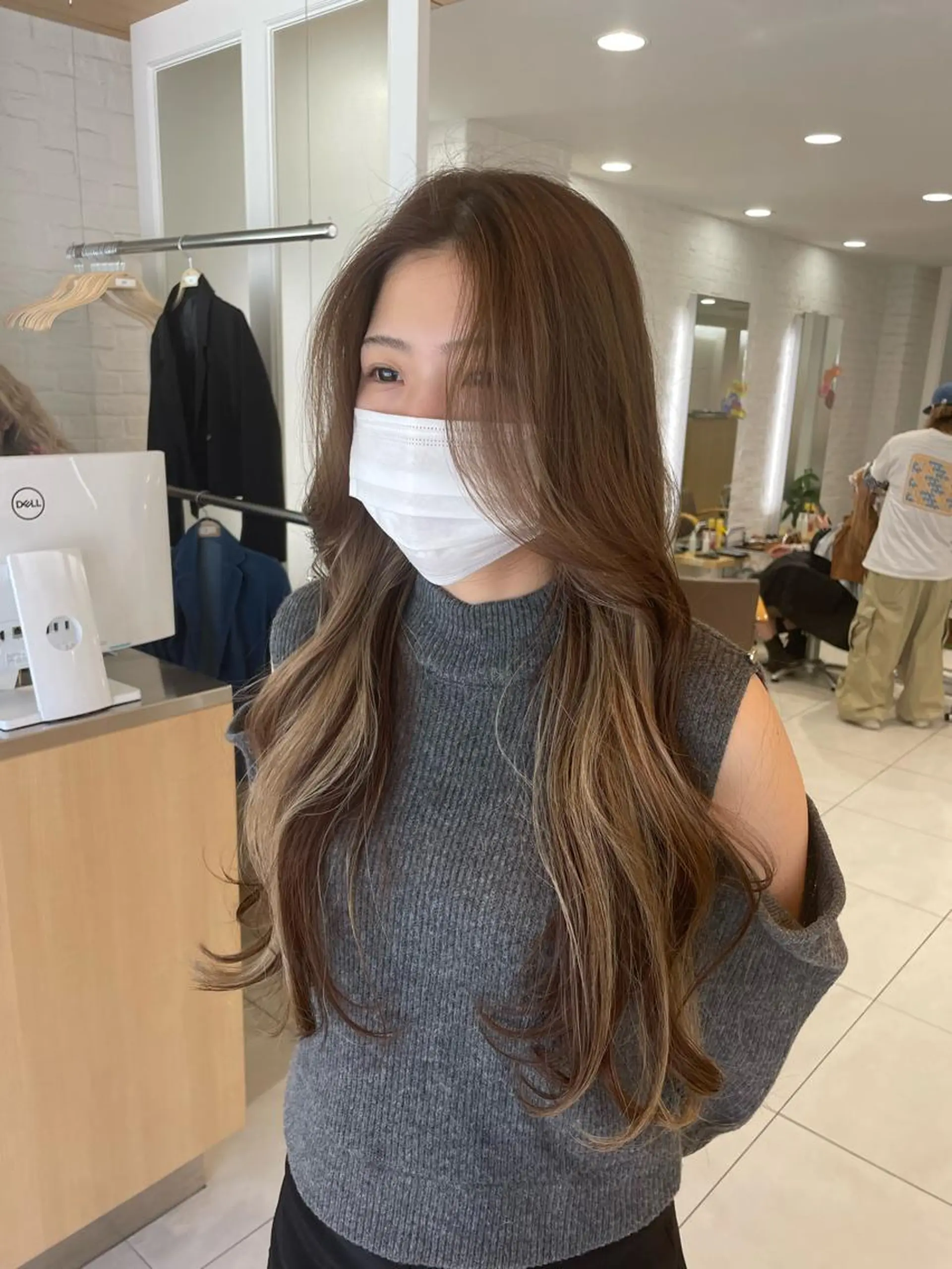 ロング nuu 栄所属・🧸SAKI🎀 韓国レイヤーのヘアスタイル