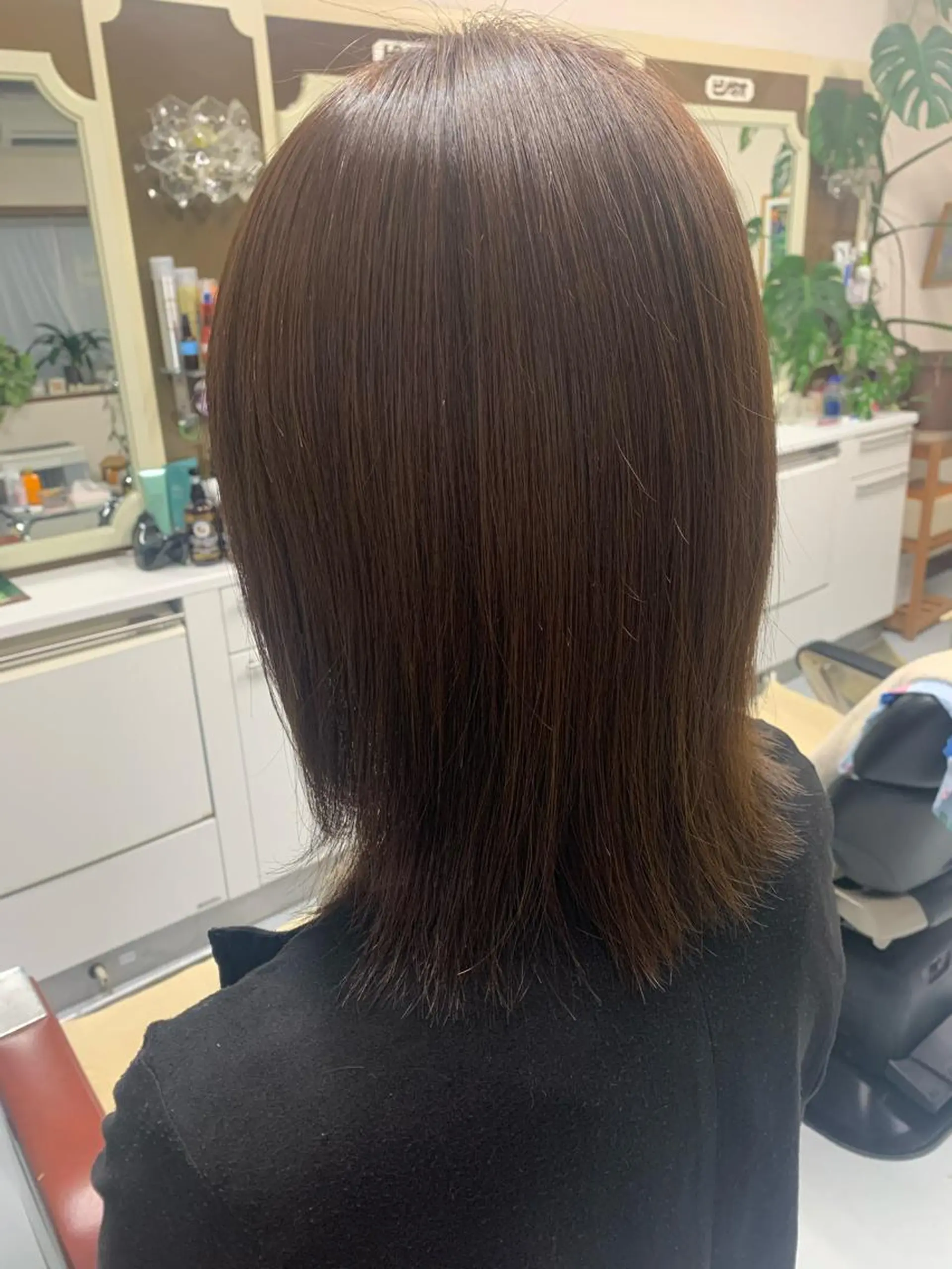 ミディアム カラー カット ヘアカラー ストウ ナナエのヘアスタイル