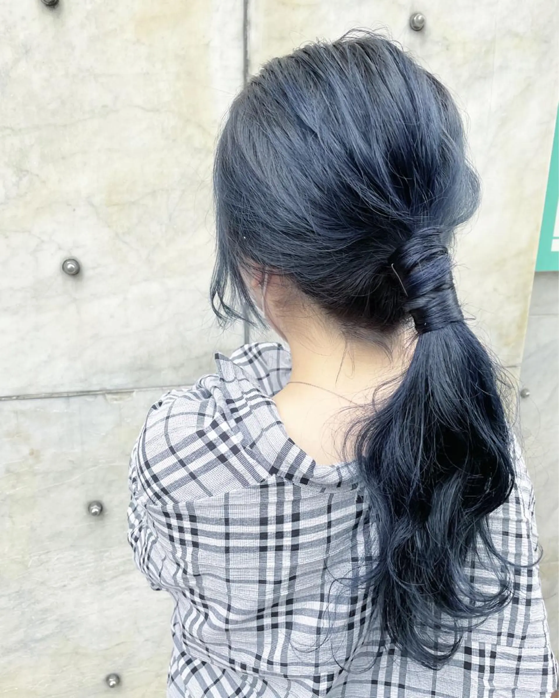 ロング カラー 黒髪 ブルーカラー ブルーブラック JIL BLAN 京都所属・RU RIのヘアスタイル