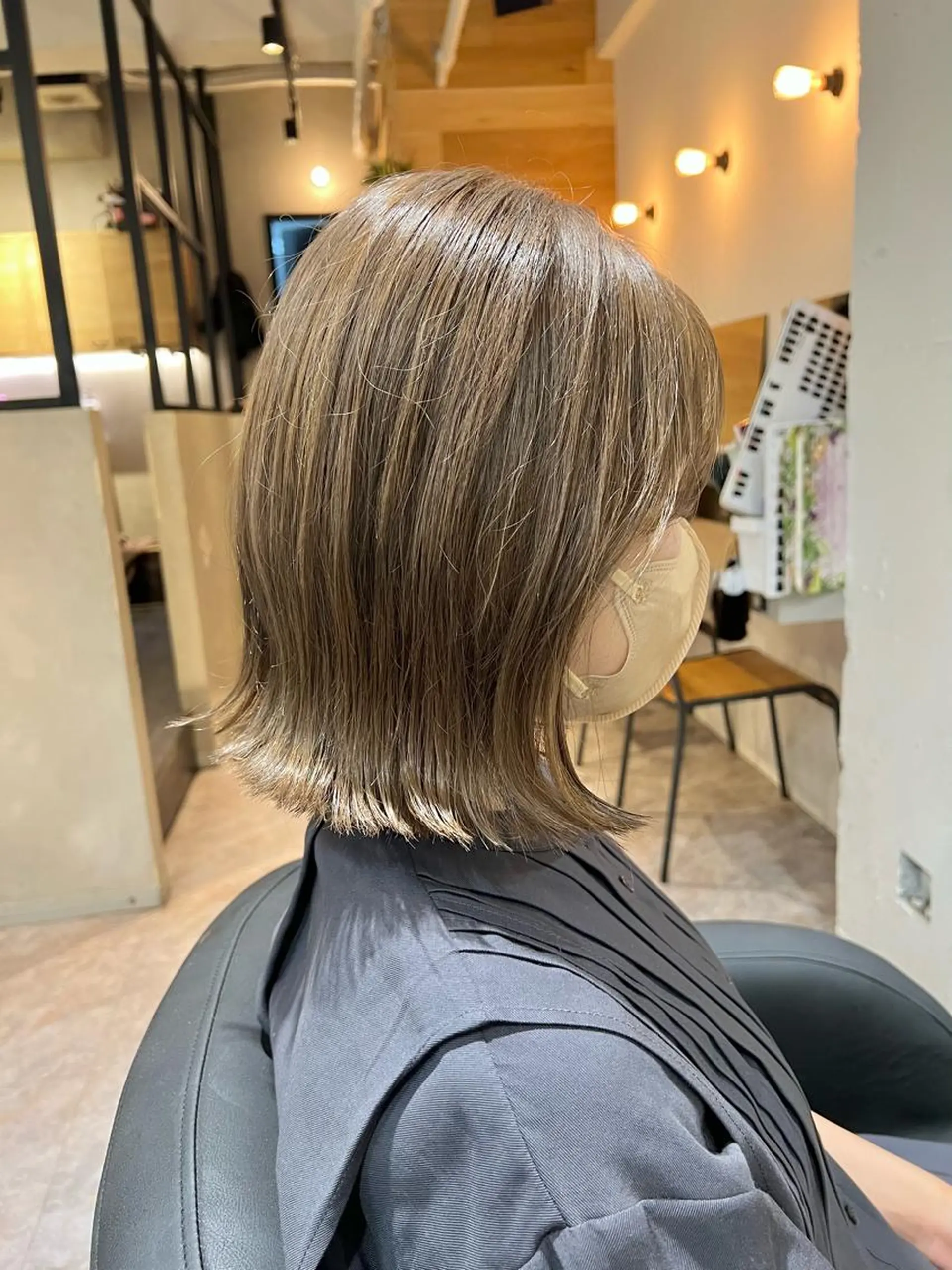 ミディアム カット ヘアカラー フジサキ ケンのヘアスタイル