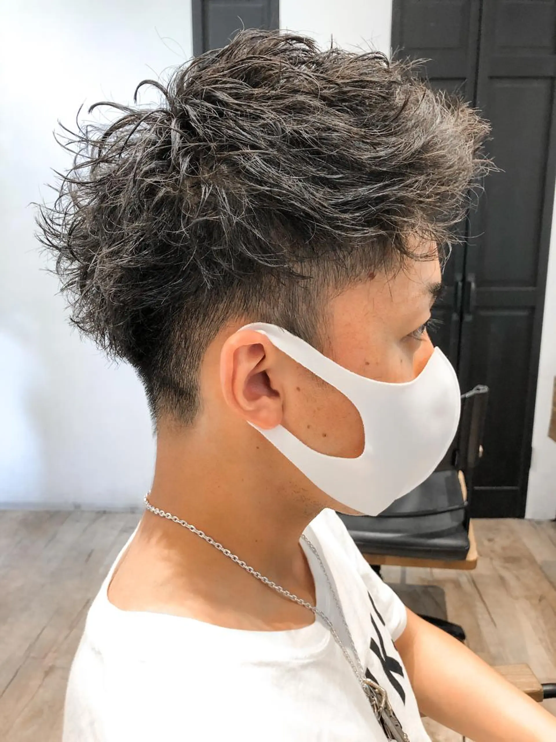 ショート パーマ メンズ ショートヘア lana hair 新宿 髪質改善トリートメント 新宿三丁目所属・新宿メンズパーマ TAKE曲がる縮毛のヘアスタイル