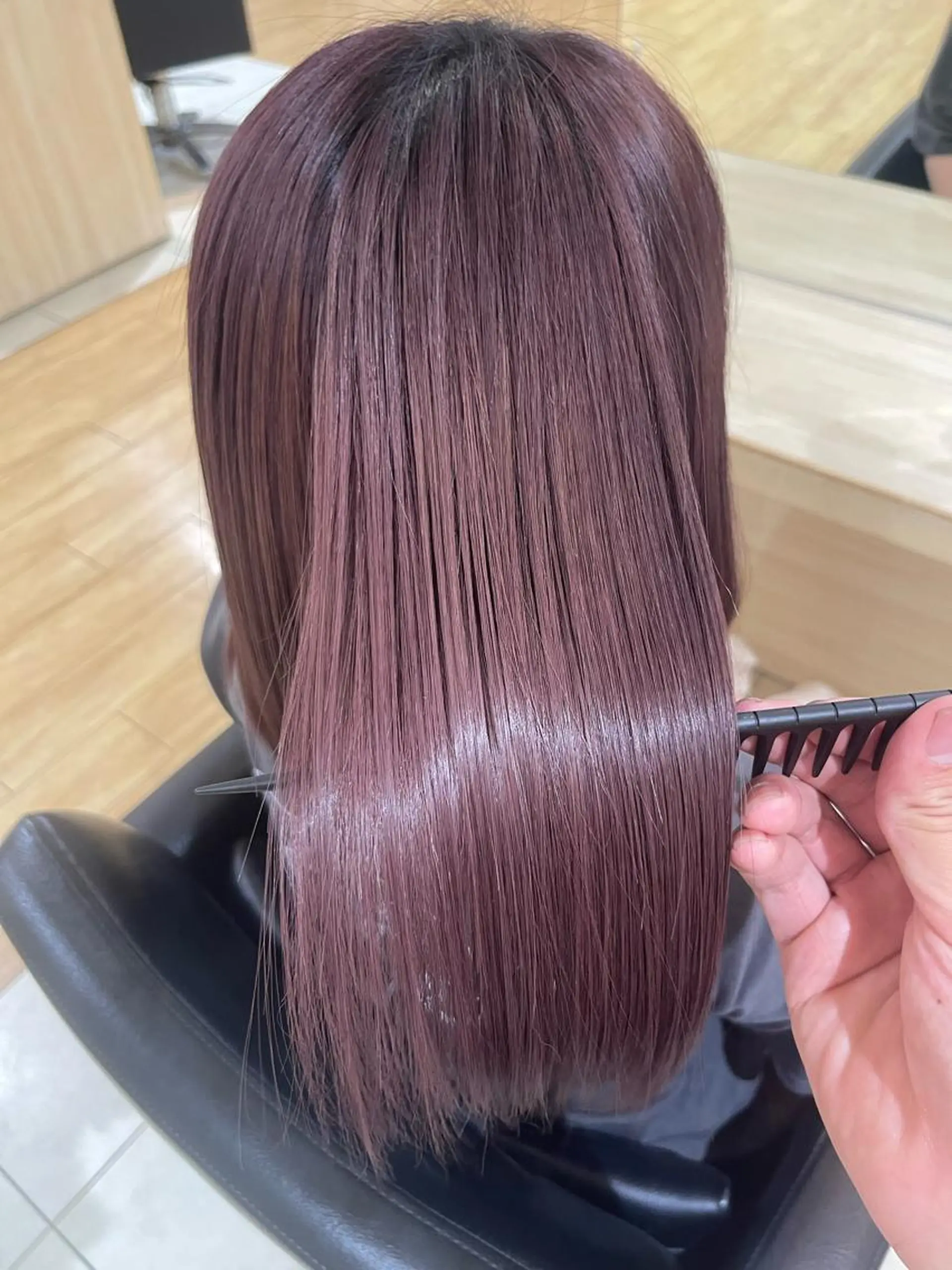 ミディアム カラー パーマ 髪質改善 ストレートパーマ 間水 和樹のヘアスタイル