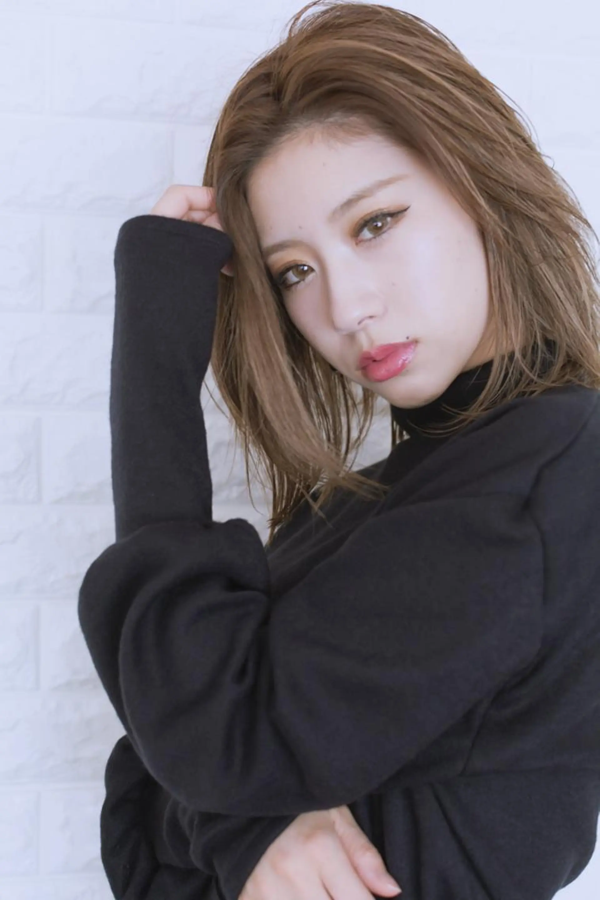 ミディアム カラー ショートボブ ベージュカラー ブルーカラー ブルージュ グレージュ 撮影モデル 斉藤 正敏のその他イメージ