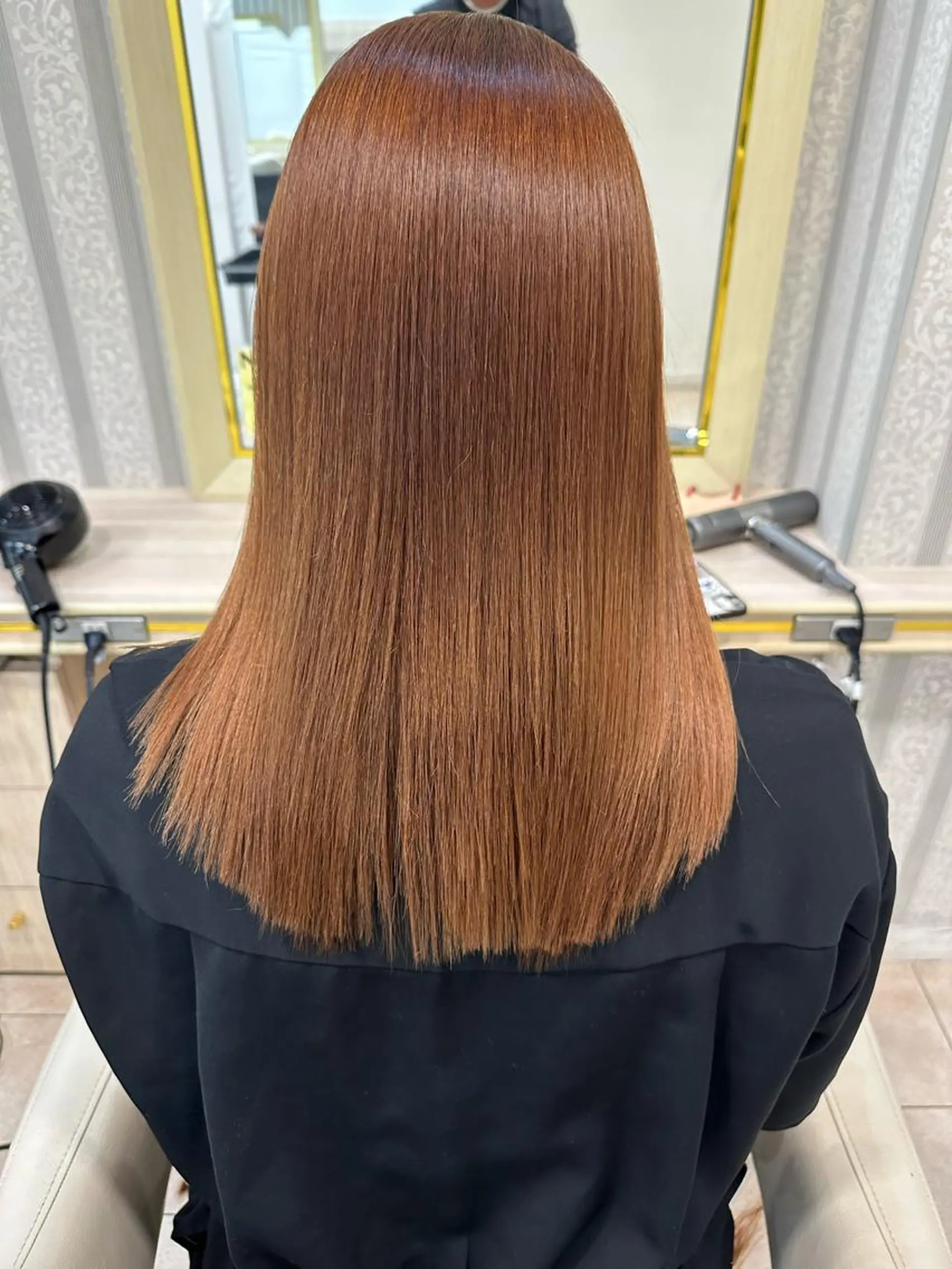 ロング カット ヘアカラー 縮毛矯正 トリートメント 渡邊 花奈のヘアスタイル