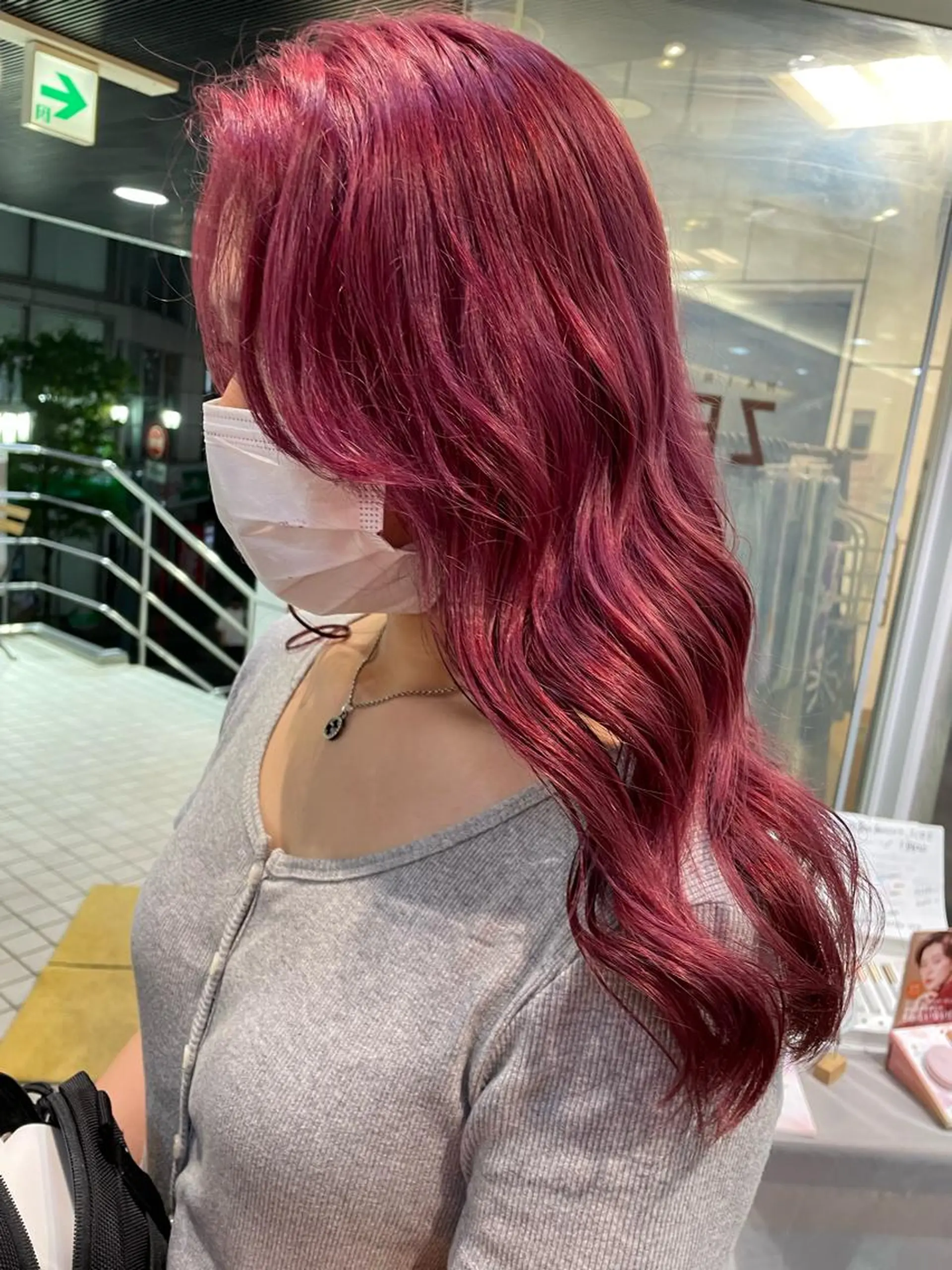 ロング カラー ハイトーンカラー ピンクカラー 学生 ヘアカラー 🦋sana🦋 🫧透明感カラー🫧のヘアスタイル