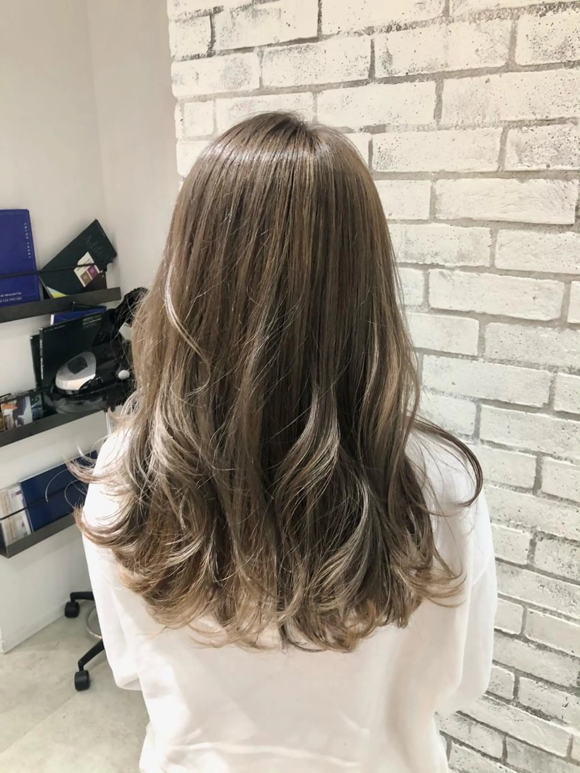 ロング 🌈透明感カラー 韓 国ヘアこうたろうのヘアスタイル