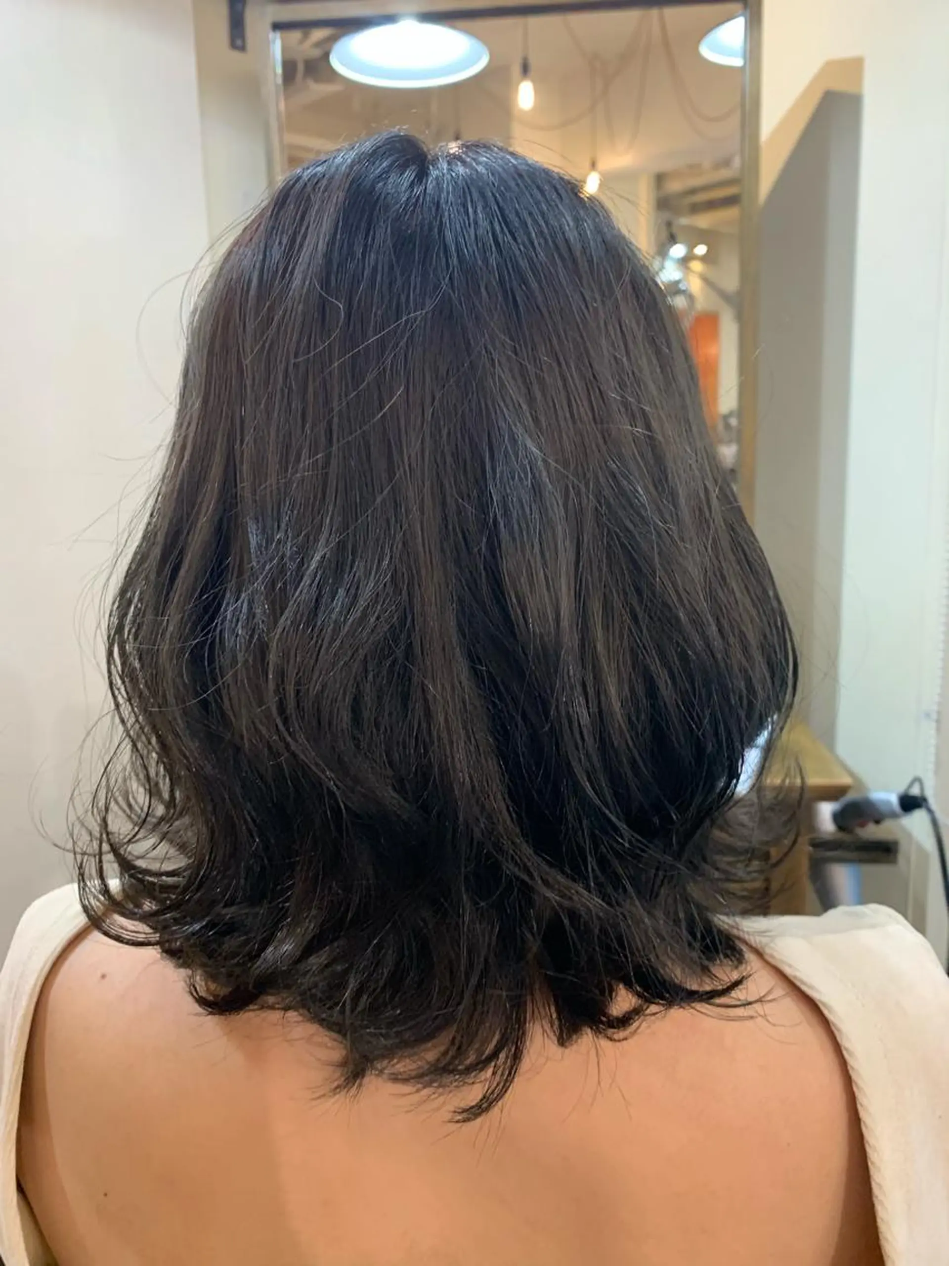 ミディアム カラー 四ッ井 翔のヘアスタイル