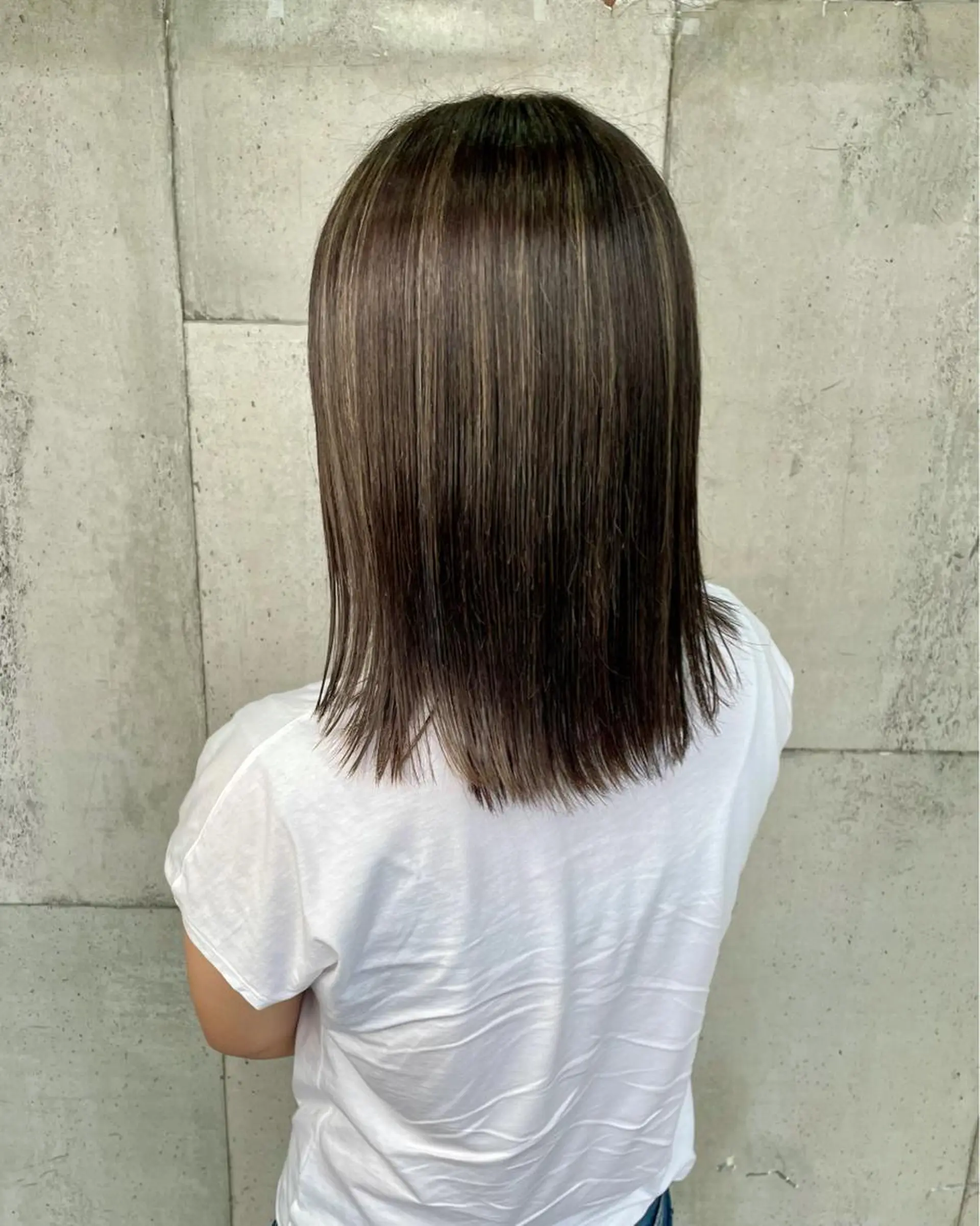 ミディアム 大内 志穂のヘアスタイル