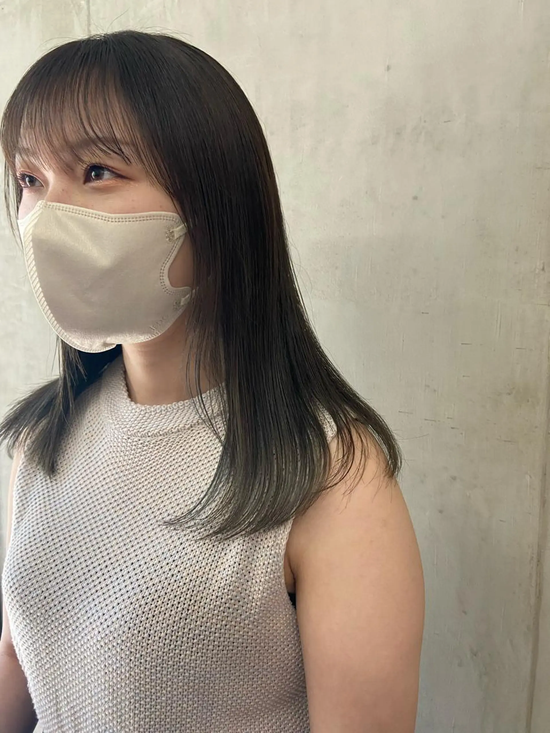 セミロング カラー SALTWATER AYARIのヘアスタイル