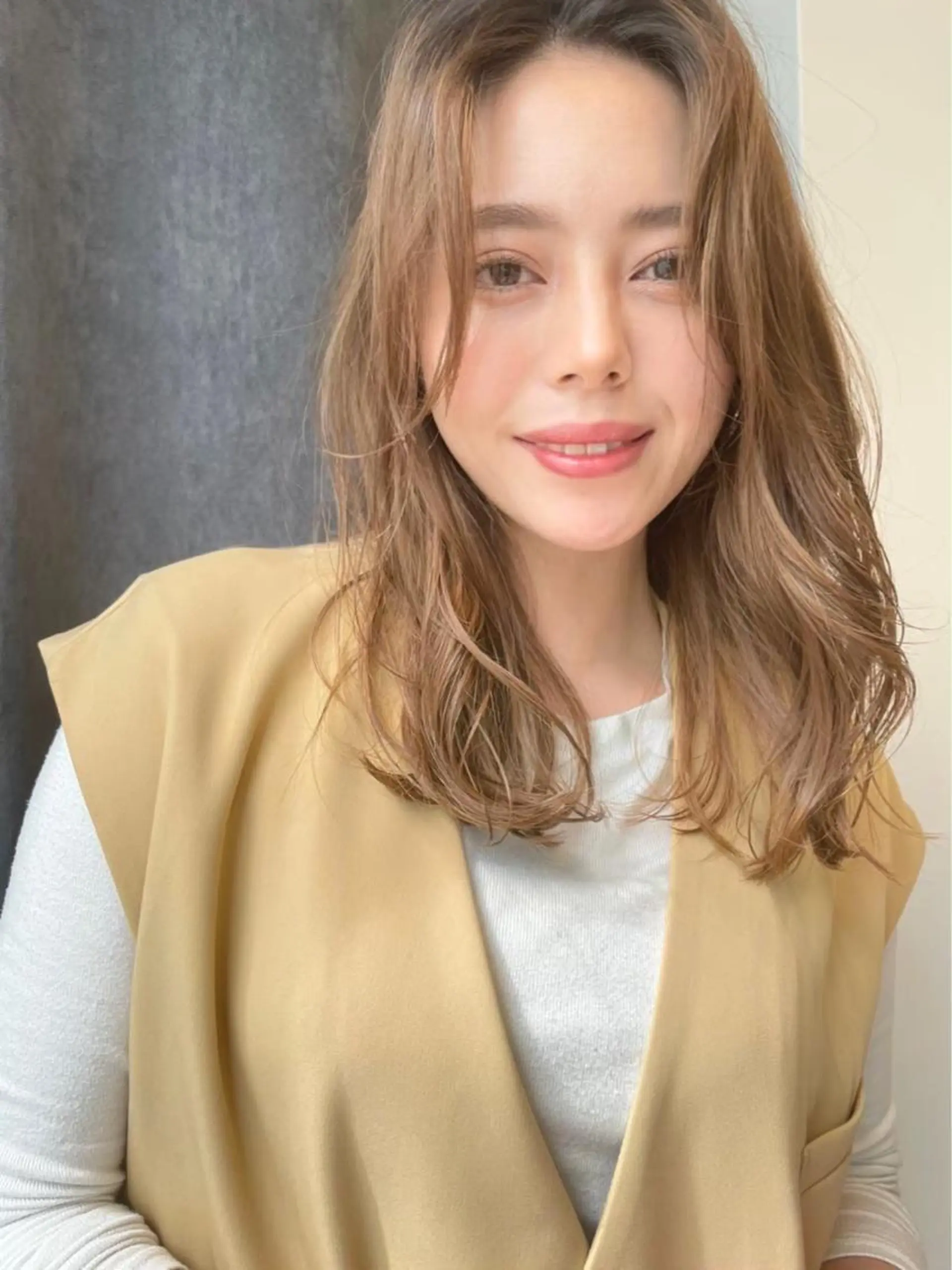 セミロング カラー パーマ 圧倒的髪質改善 ✂︎飯島悠介のヘアスタイル
