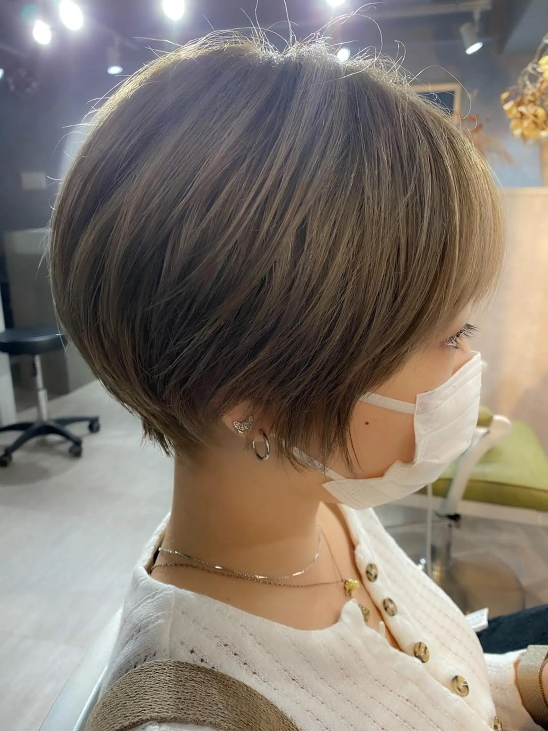 ショート カラー ブリーチ ショートヘア カット ヘアカラー 久保亮太 /大人ショートのヘアスタイル