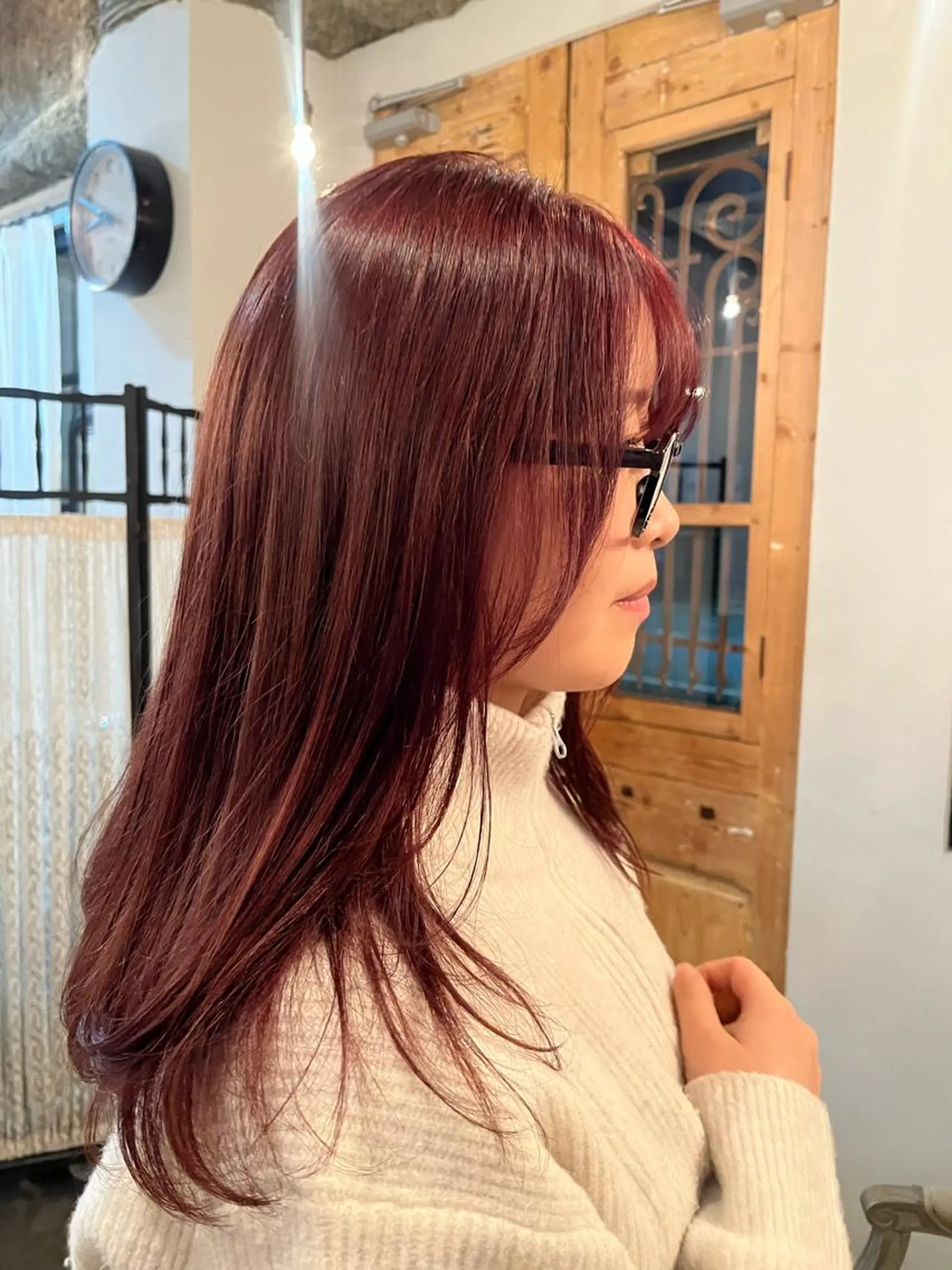 セミロング 藤井 美歩/赤髪のヘアスタイル