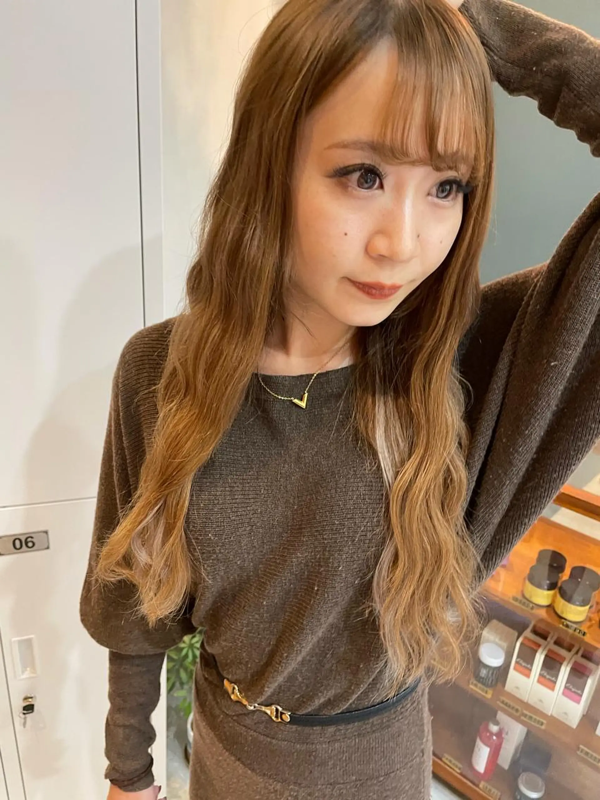 ロング カラー シールエクステ ベージュカラー ブリーチ ブリーチなしカラー シルバー ヘアカラー トリートメント 中目黒🌼 🌼ハナのヘアスタイル