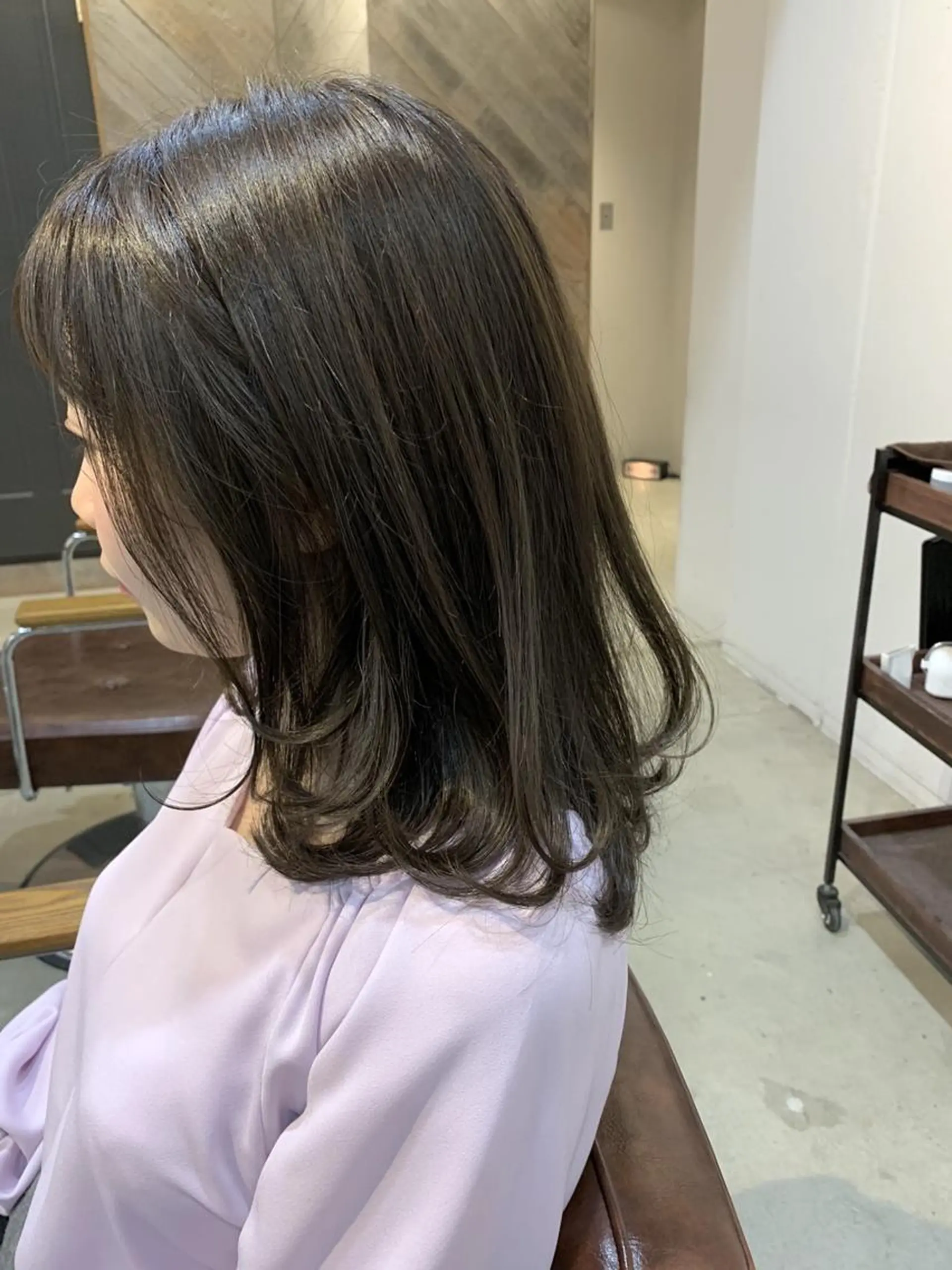 ミディアム カラー パーマ ヘアアレンジ メンズ キッズ ネイル マツエク・マツパ 中津No.1髪質改善 店長✨透ける暗髪のヘアスタイル