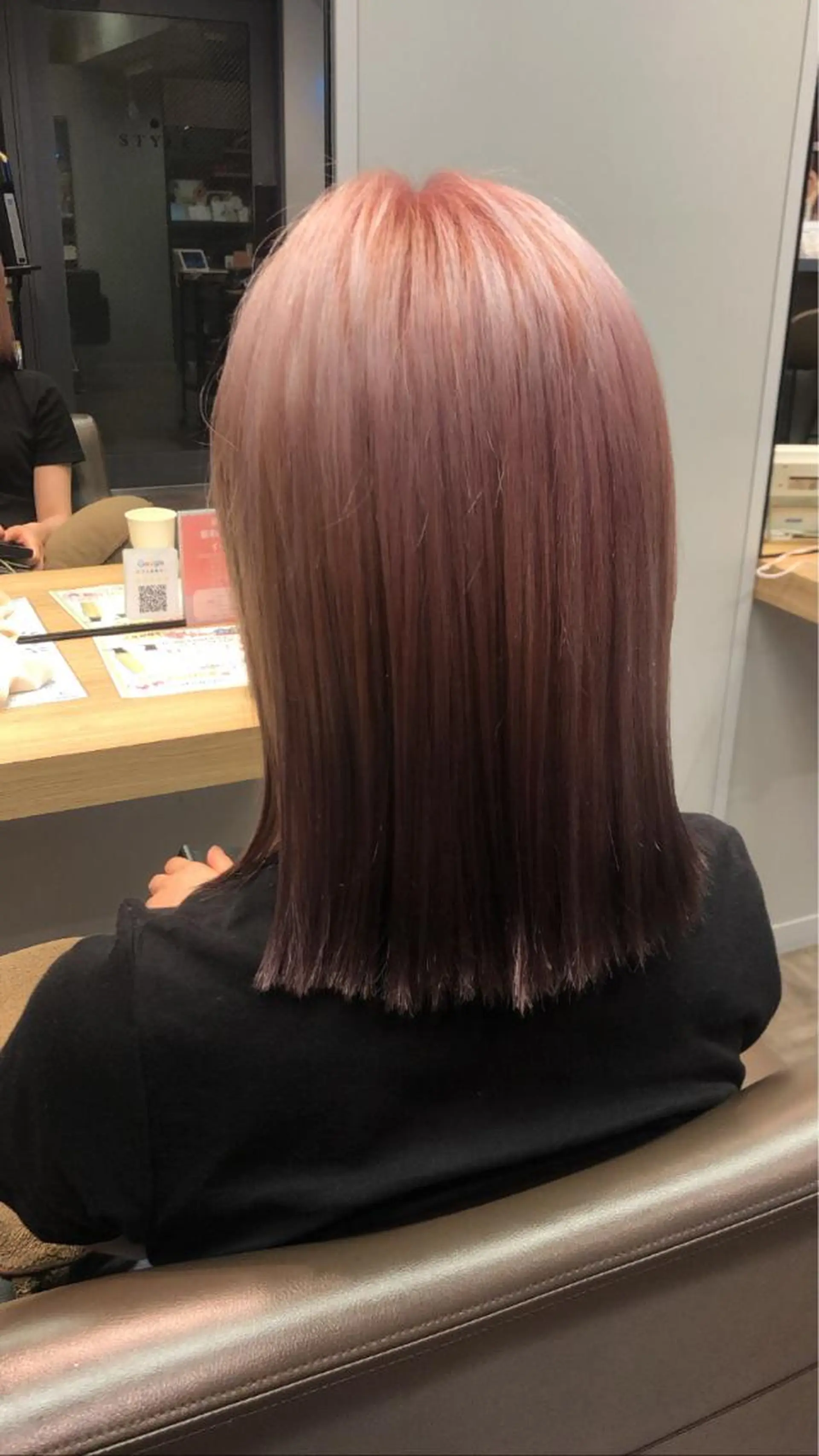 セミロング カラー ヘアアレンジ ハイトーンカラー トリートメント ヘアカラー トリートメント 🎀縮毛矯正.暗髪 .艶髪🩶ちひろのヘアスタイル