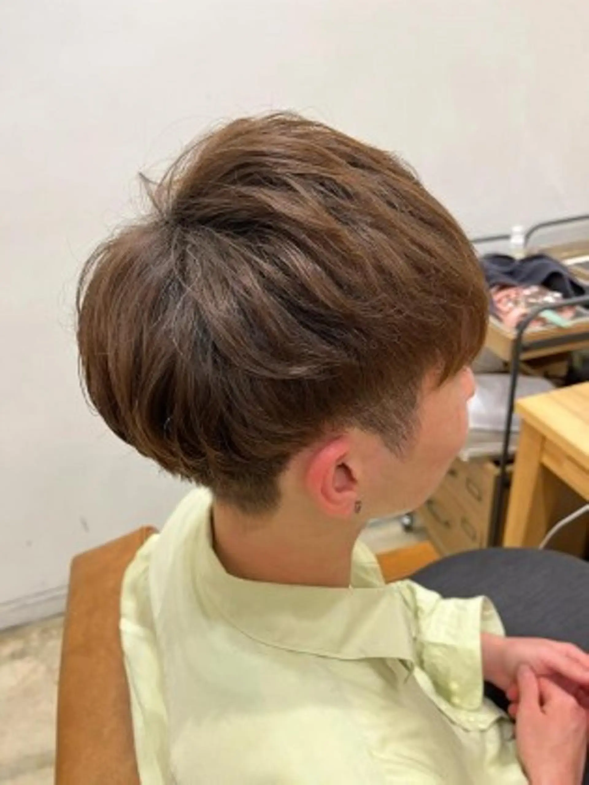 カラー 透明感のあるカラーが 得意／長谷川 健太のヘアスタイル