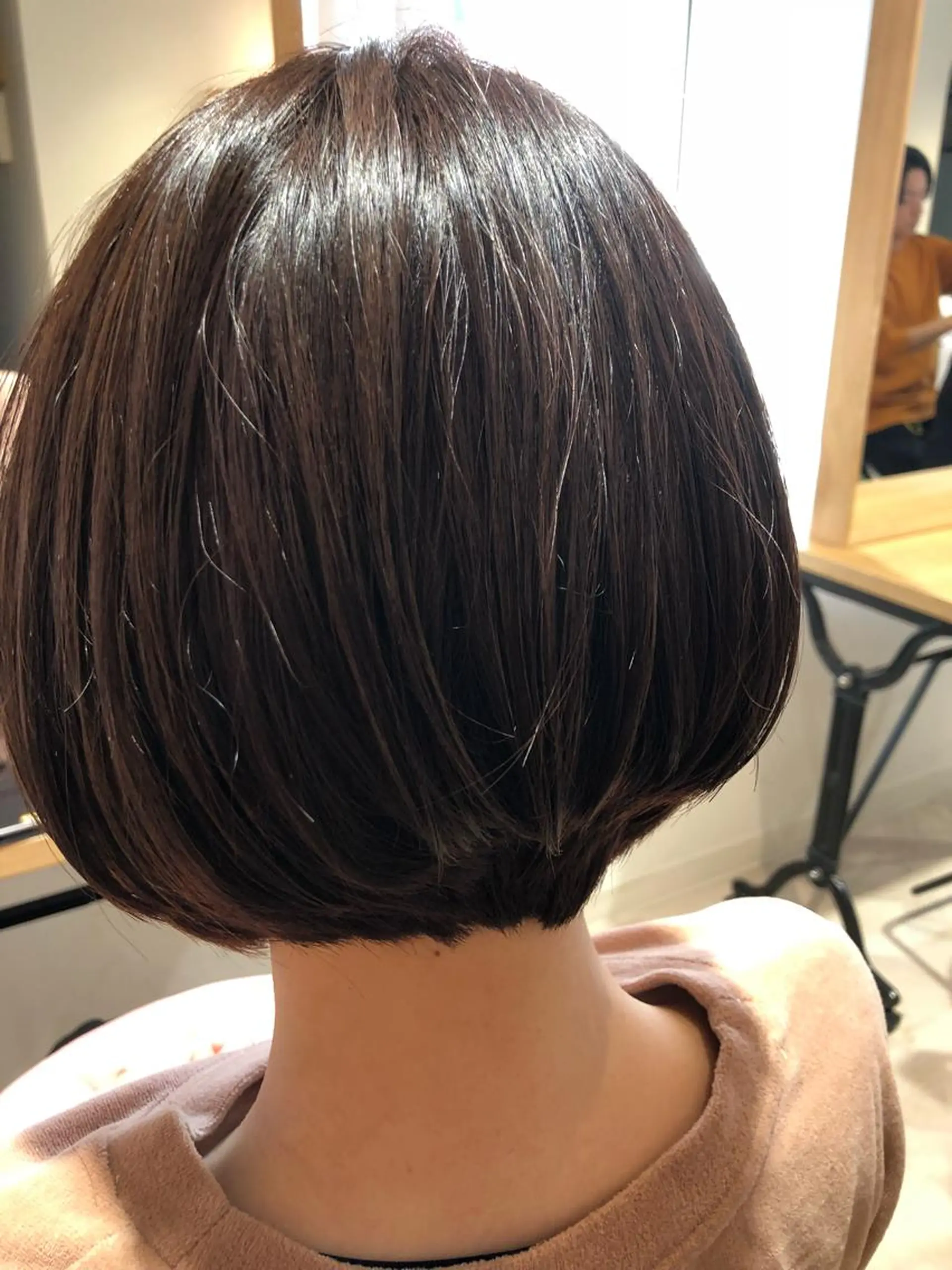 ショート カット ヘアカラー トリートメント ヘッドスパ ヘアセット ⭐️艶髪⭐️髪質改善 newi町田 山本のヘアスタイル
