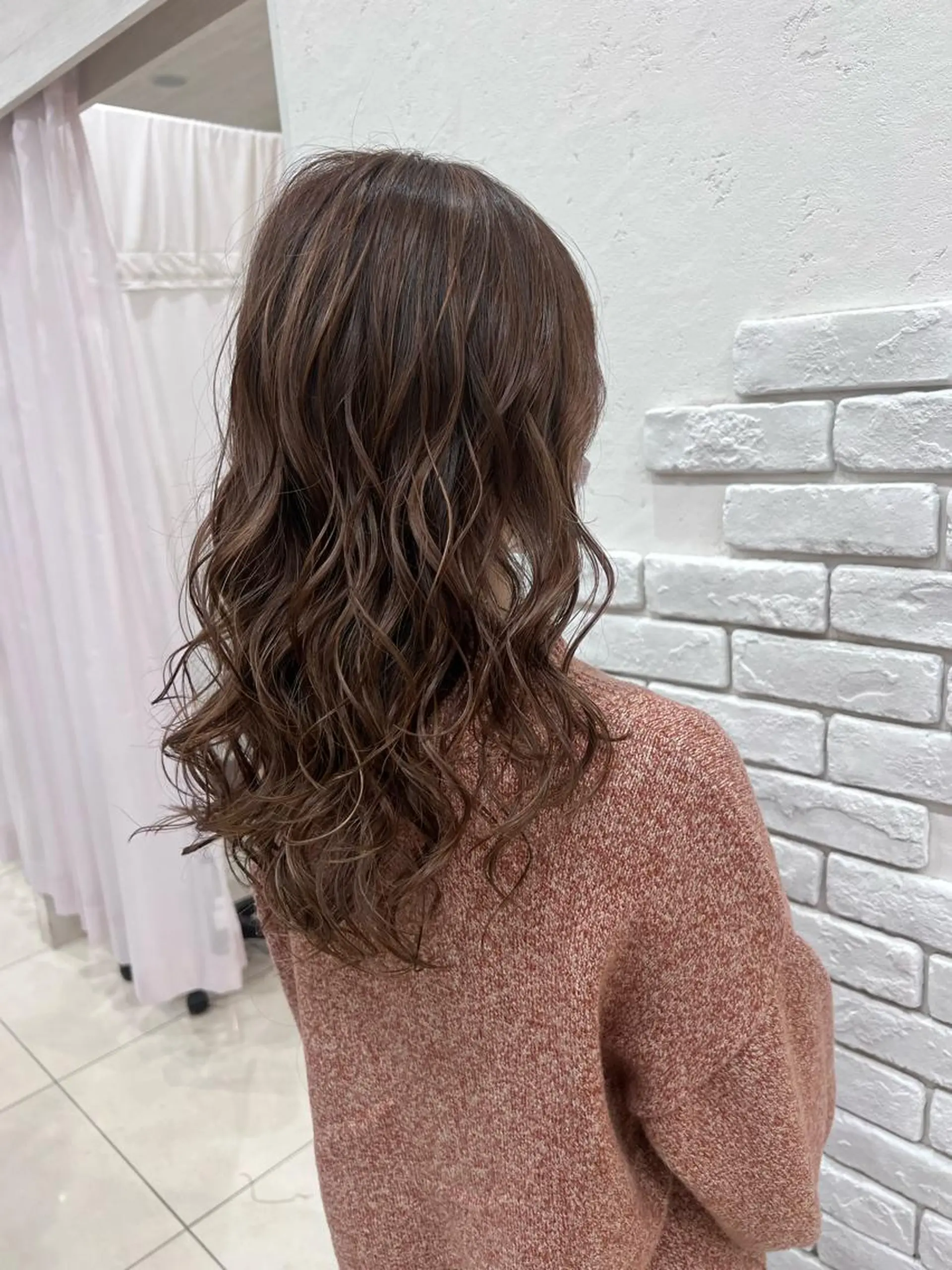 ロング カラー ハイライトカラー ハイライト ヘアカラー トリートメント オーガニック/白髪 ぼかし/斎藤相慶のヘアスタイル