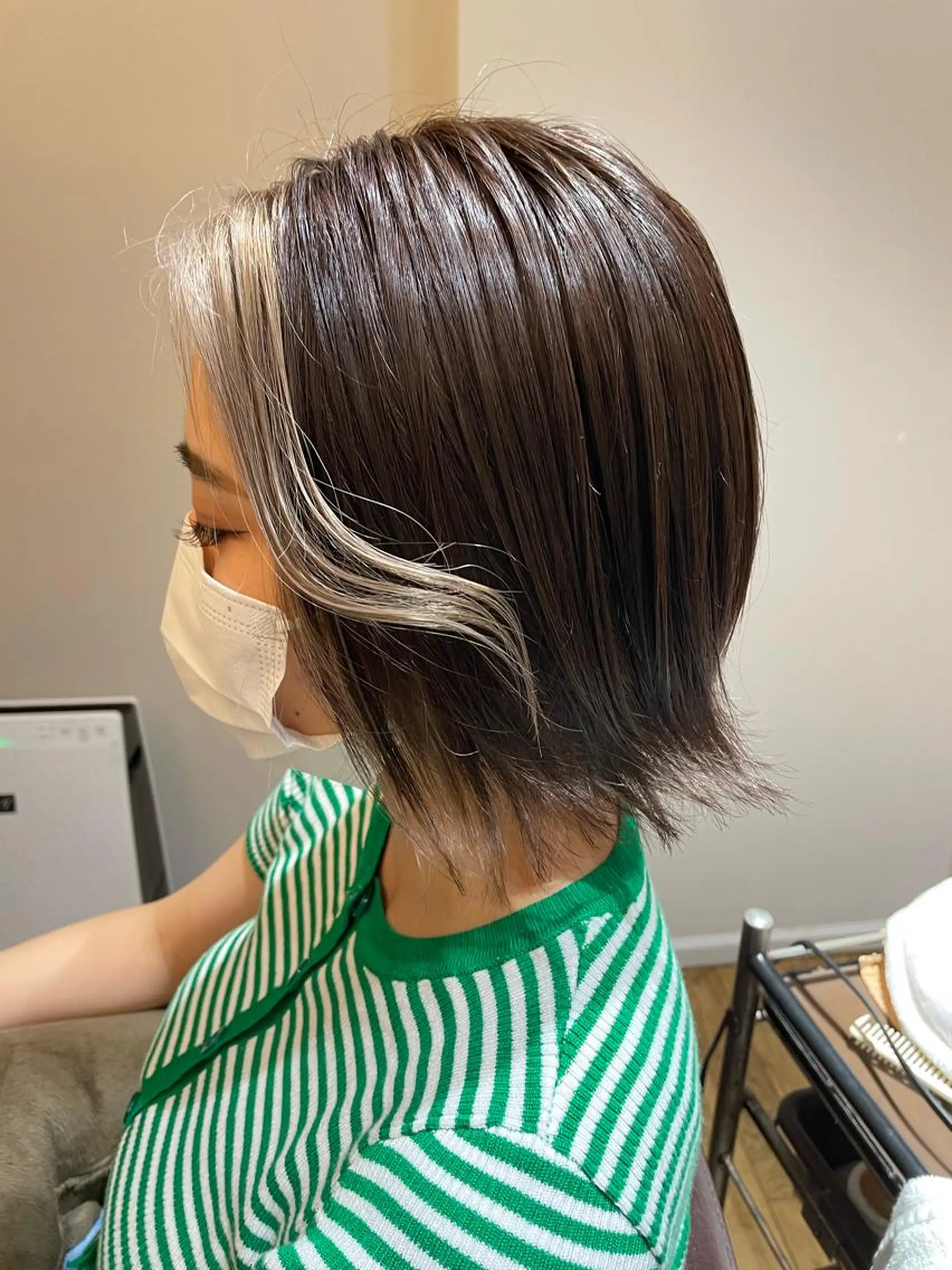 カラー 栗林 茉那のヘアスタイル