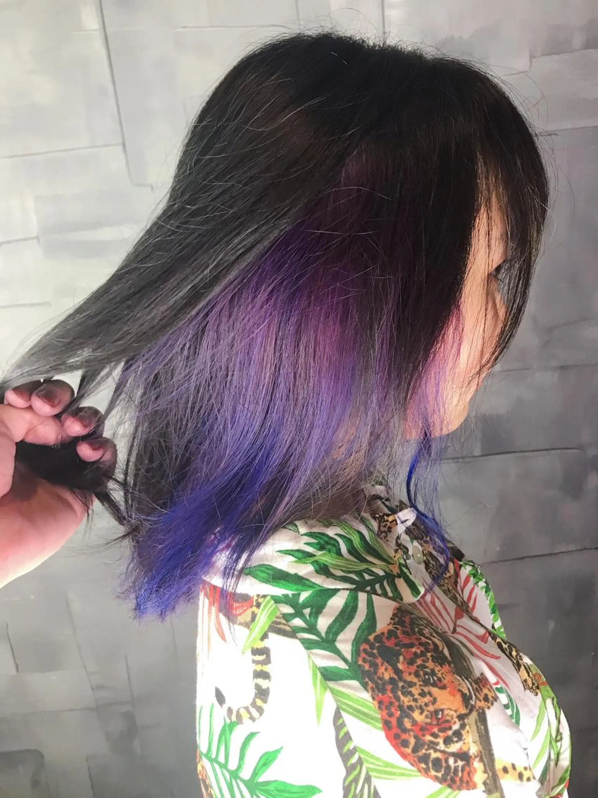 ミディアム カラー ブリーチ インナーカラー 🌈インナーカラー 手塚直生のヘアスタイル