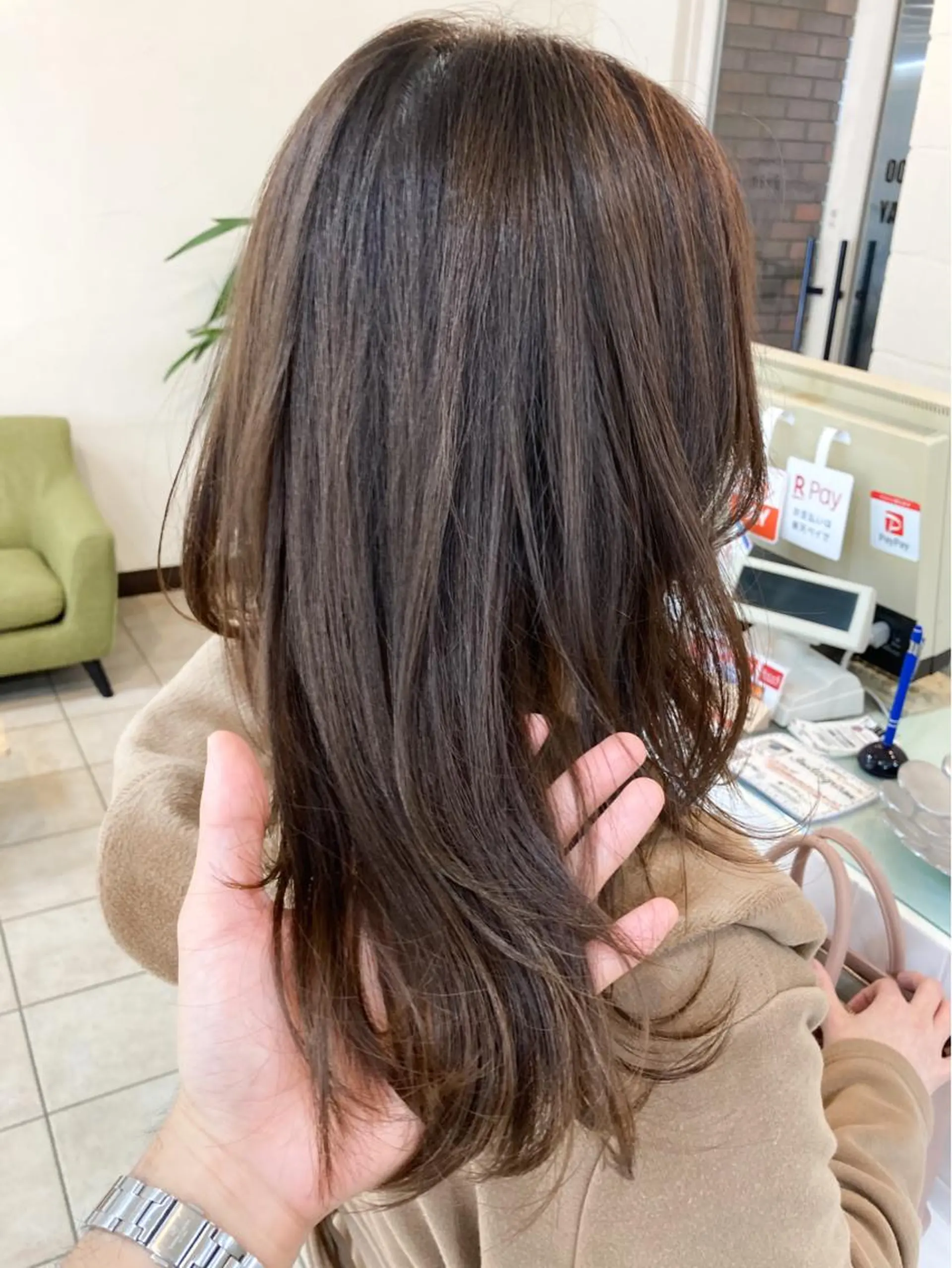 セミロング カラー ベージュカラー オレンジ カット ヘアカラー トリートメント 樋野 亮のヘアスタイル
