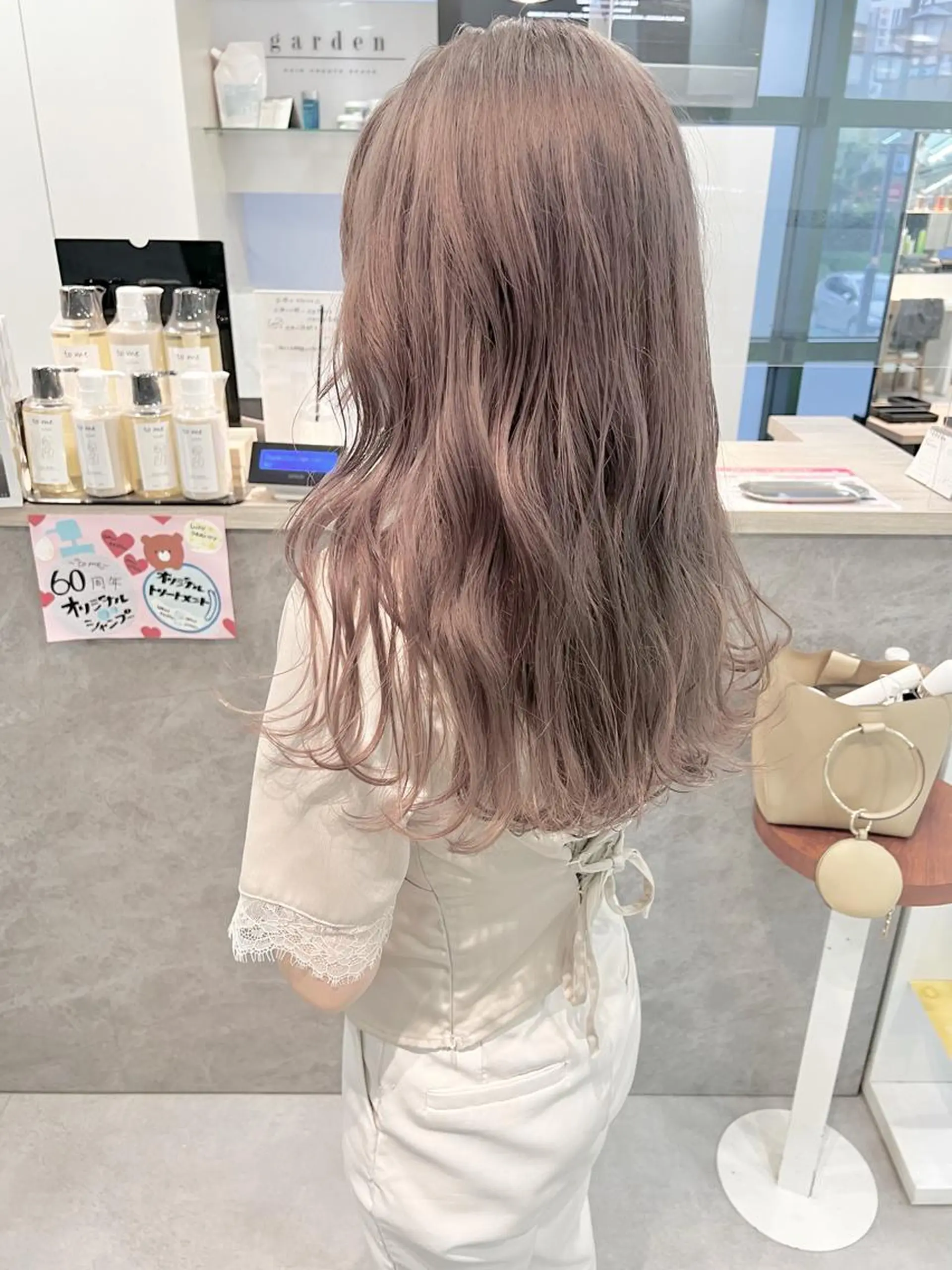 ロング ネイル ヘアカラー トリートメント 透明感カラー／ 髪質改善／ボブ／中山のヘアスタイル