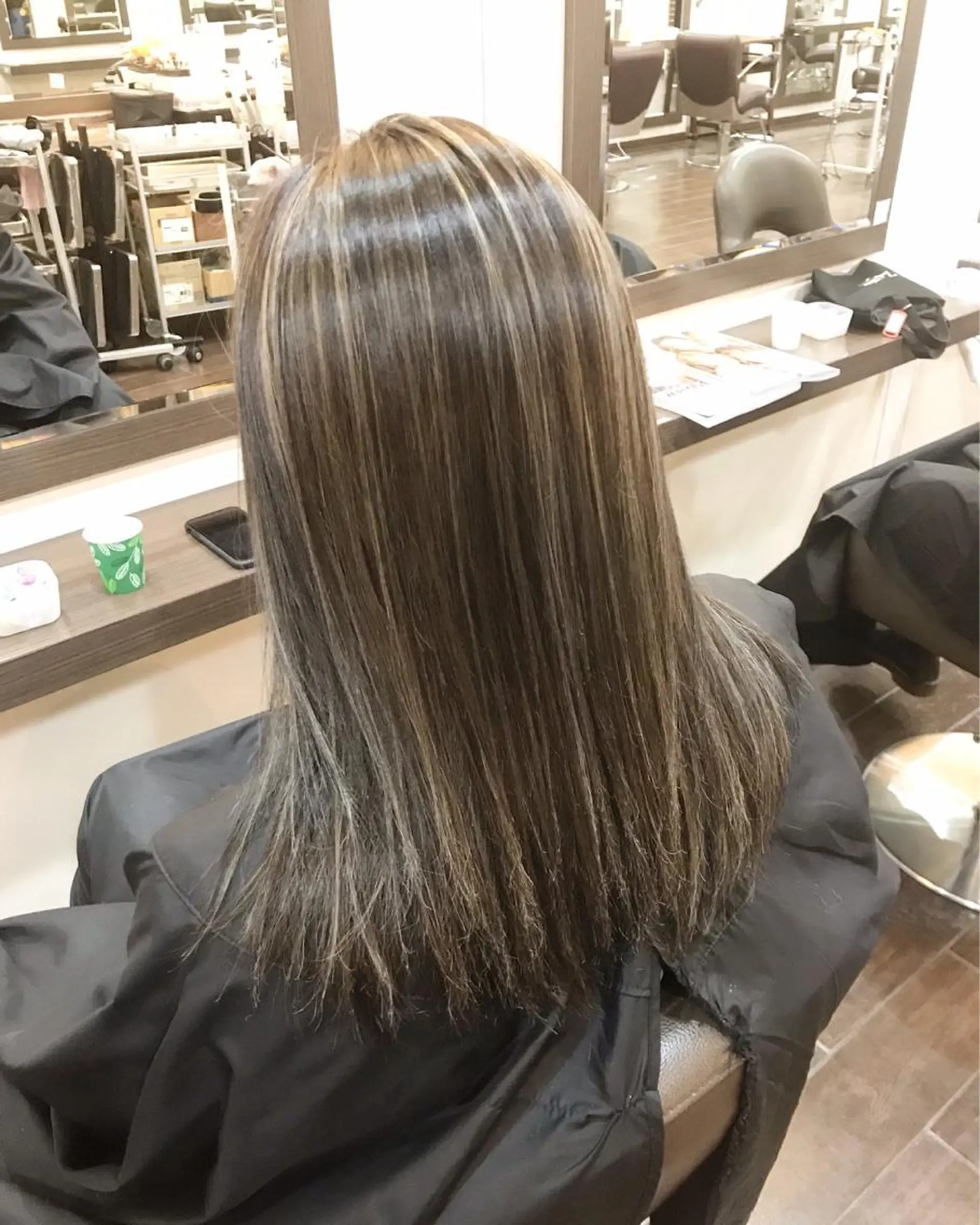 ミディアム ダウンパーマ🇰🇷 毛流れパーマ【かな】のヘアスタイル