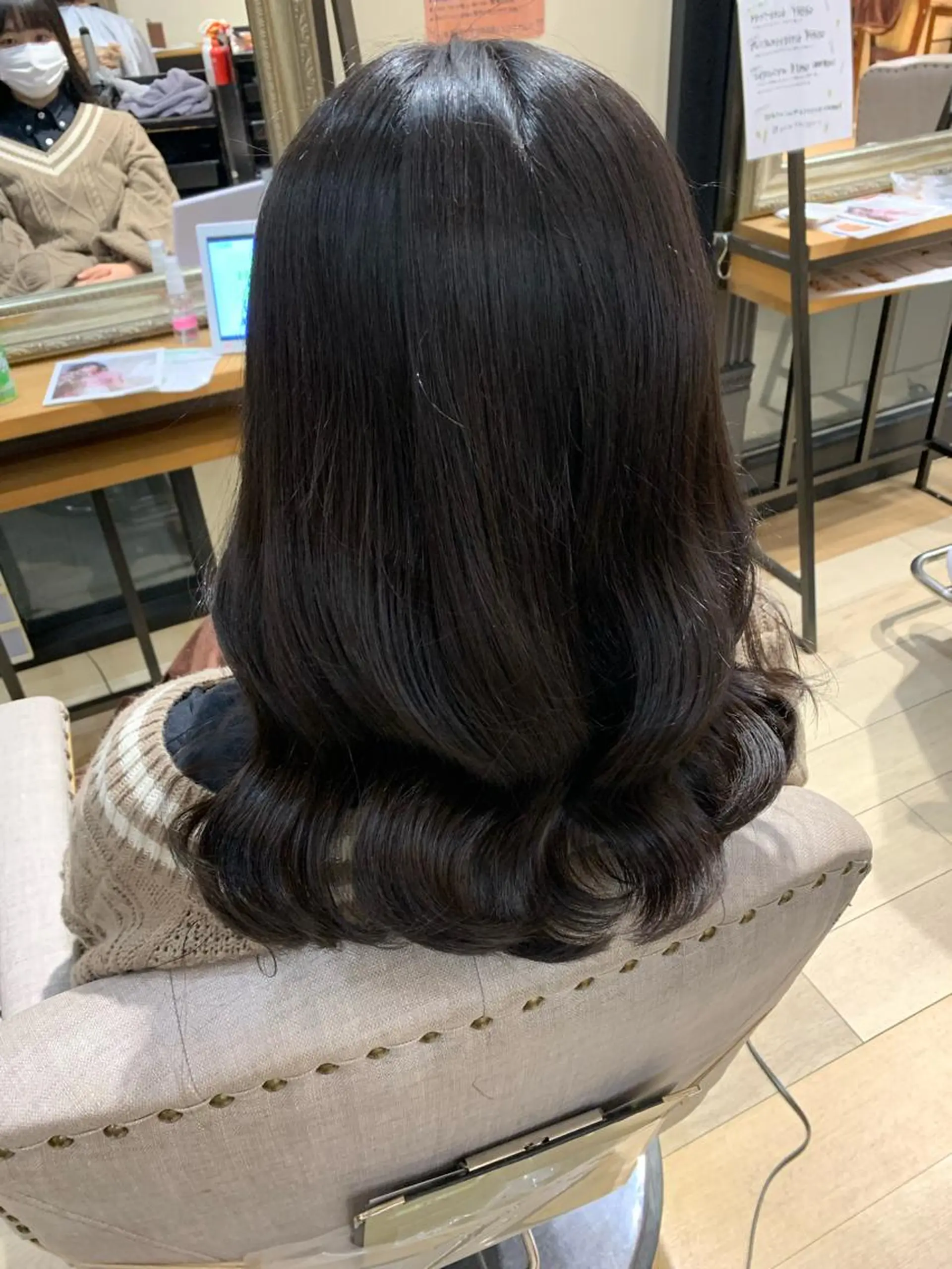 セミロング 上田 紗也のヘアスタイル