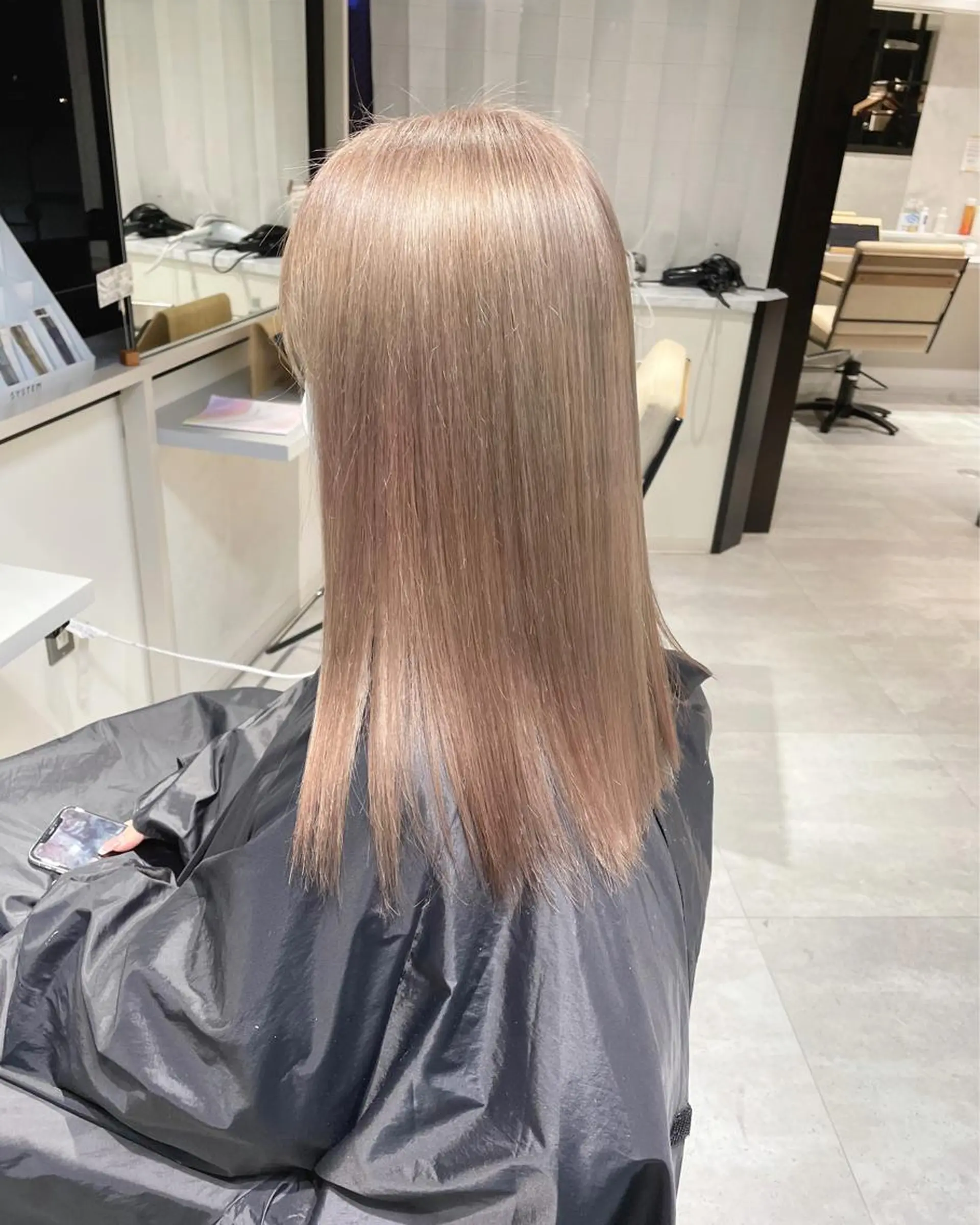 セミロング ヘアカラー 天王寺ハイトーン rinkaのヘアスタイル