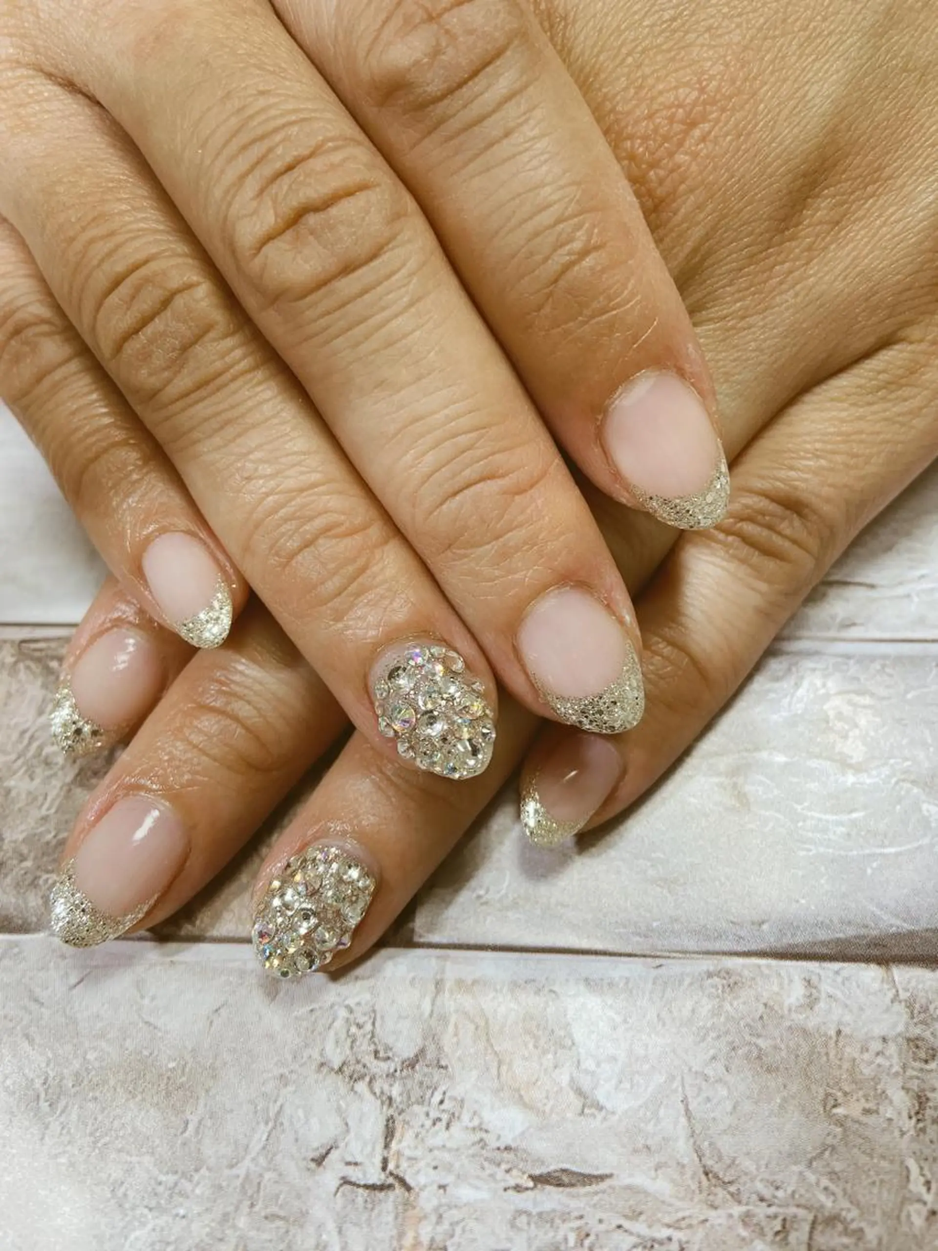 ネイル ストーンネイル ハンドネイル Lokahi NAILのネイルデザイン