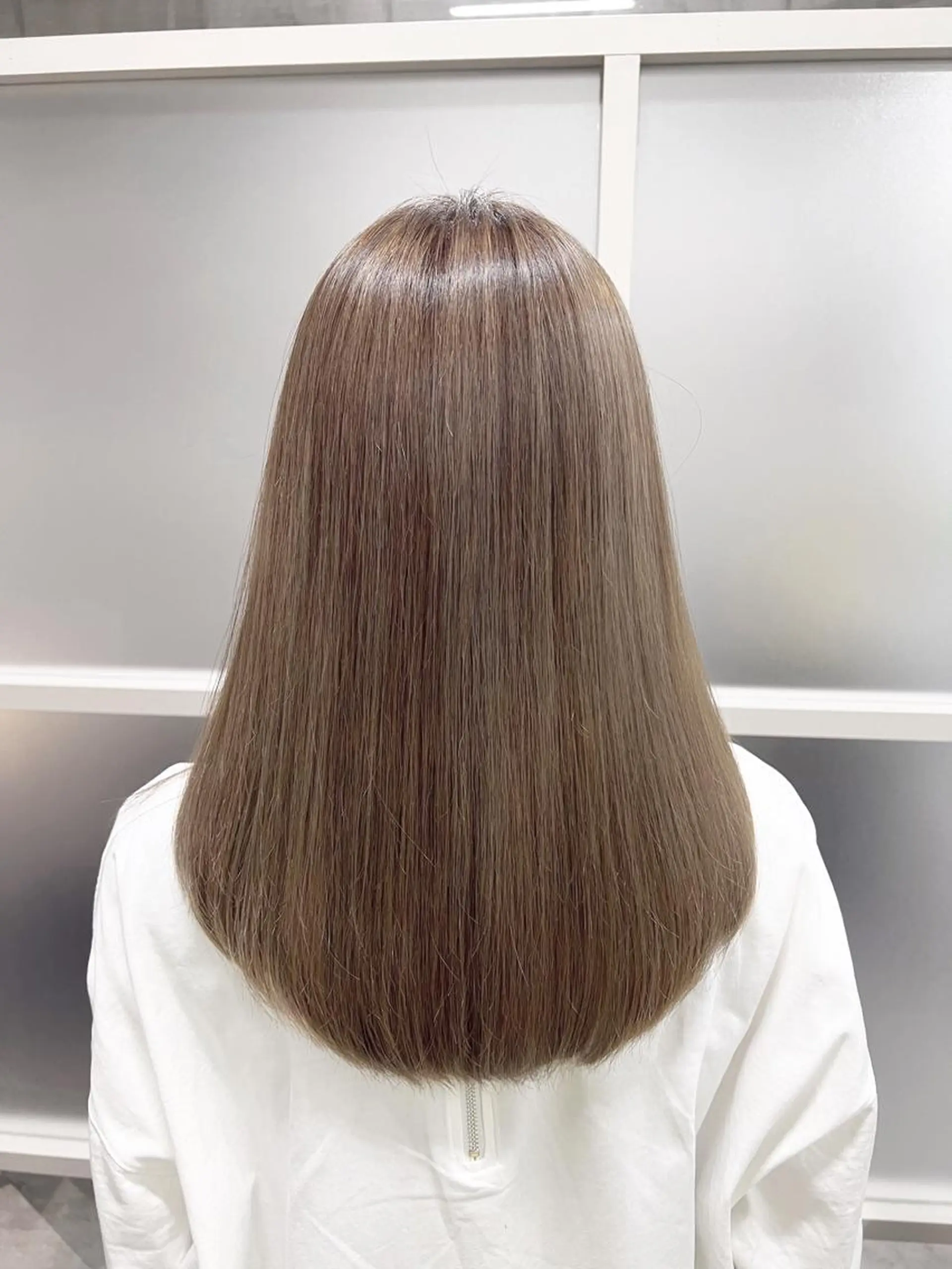 ロング ボブ ハイライト 髪質改善 縮毛矯正 トリートメント newi ナカノのヘアスタイル