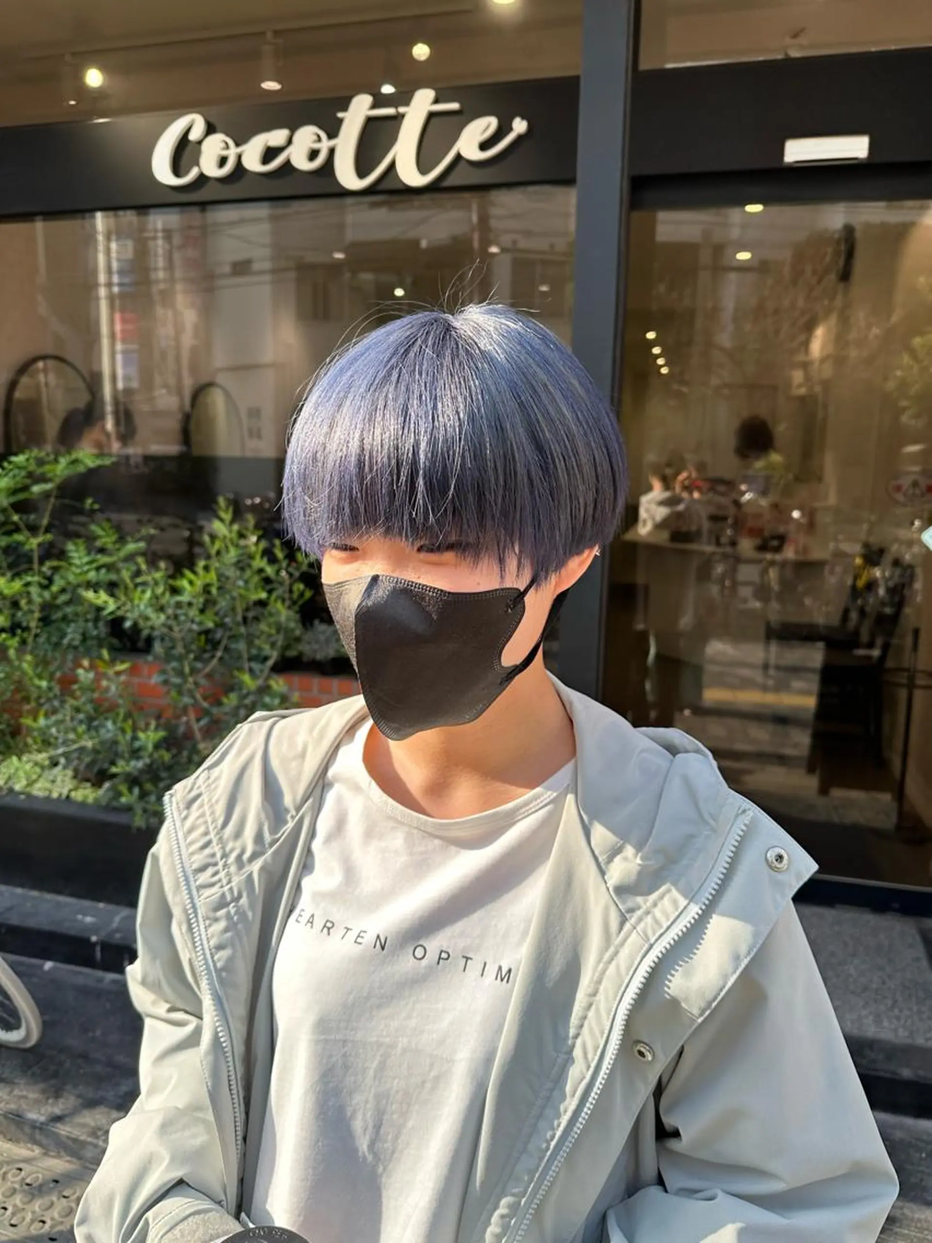 ショート カラー ブルーカラー ネイビーカラー 上田 紗也のヘアスタイル
