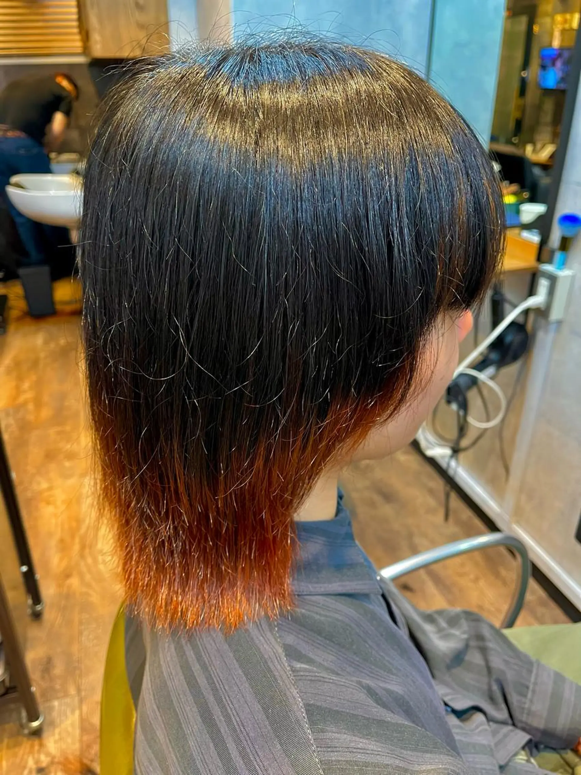 カラー メンズ メンズウルフカット レッドカラー ウルフカット 松井 敬太郎のヘアスタイル