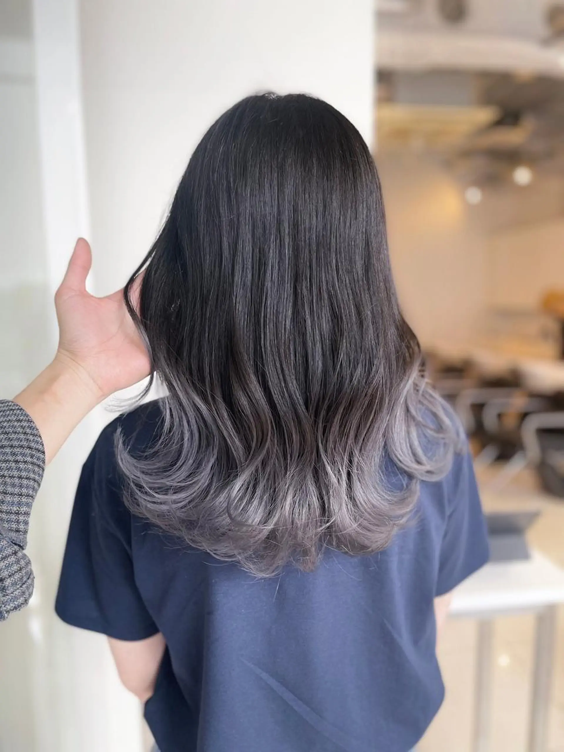 セミロング 公式 Ease by amble luxeのヘアスタイル