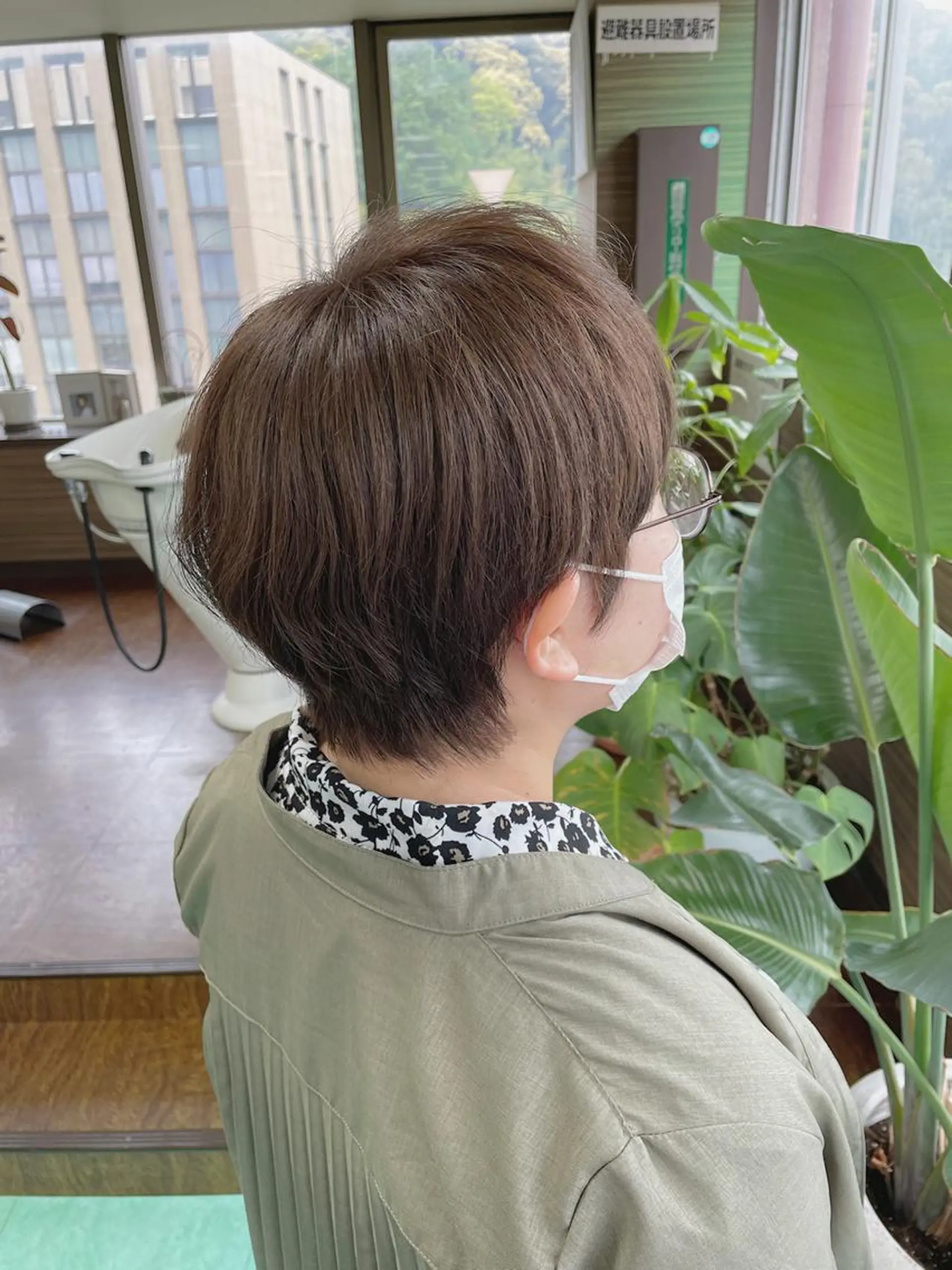 ショート カラー ブラウンカラー ラベンダーカラー ラベンダーブラウン ショートヘア カット ヘアカラー 土居 正季のヘアスタイル