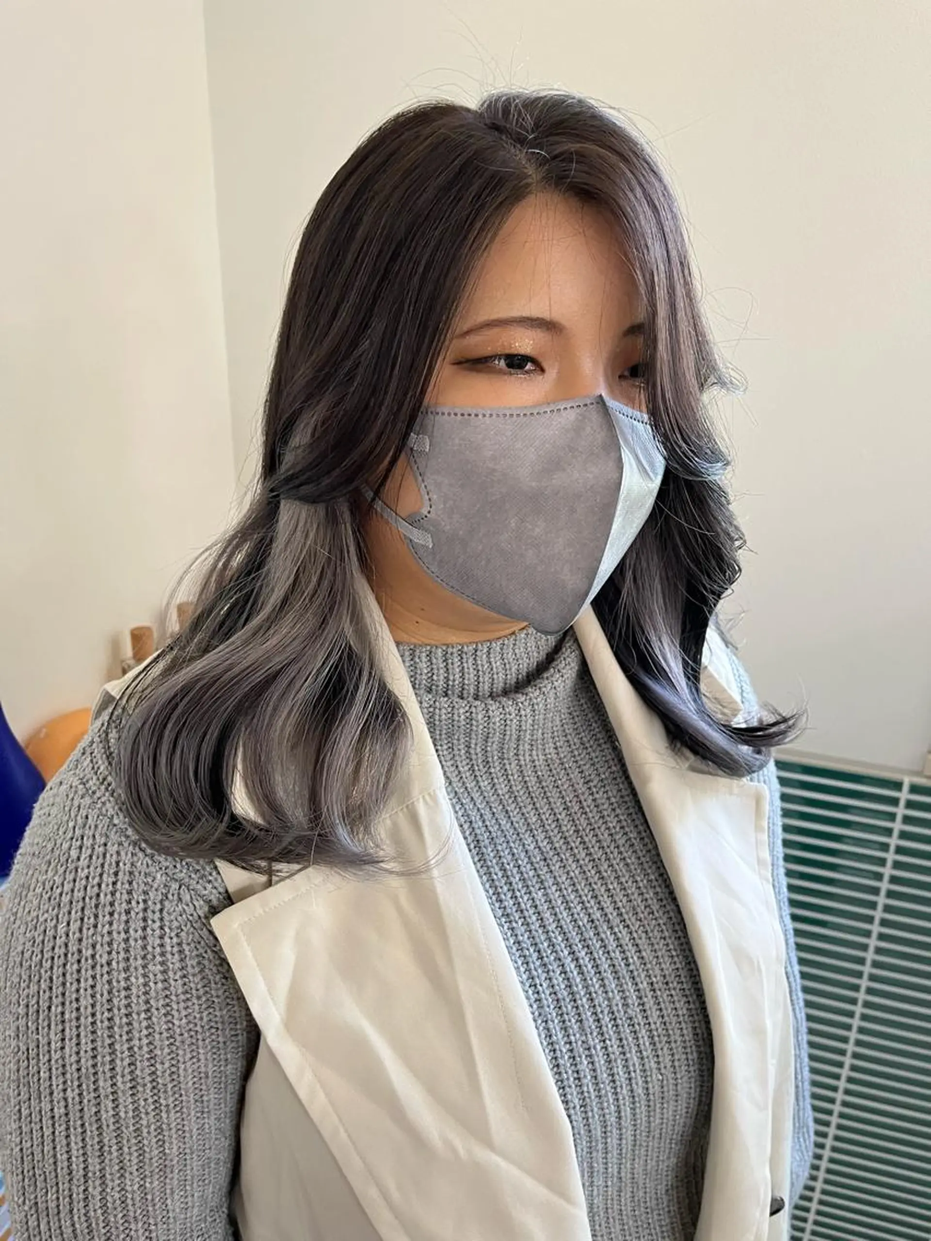 セミロング カラー ブリーチ シルバー 🩷ハイトーン透明感 レイヤー🩷ユリカのヘアスタイル