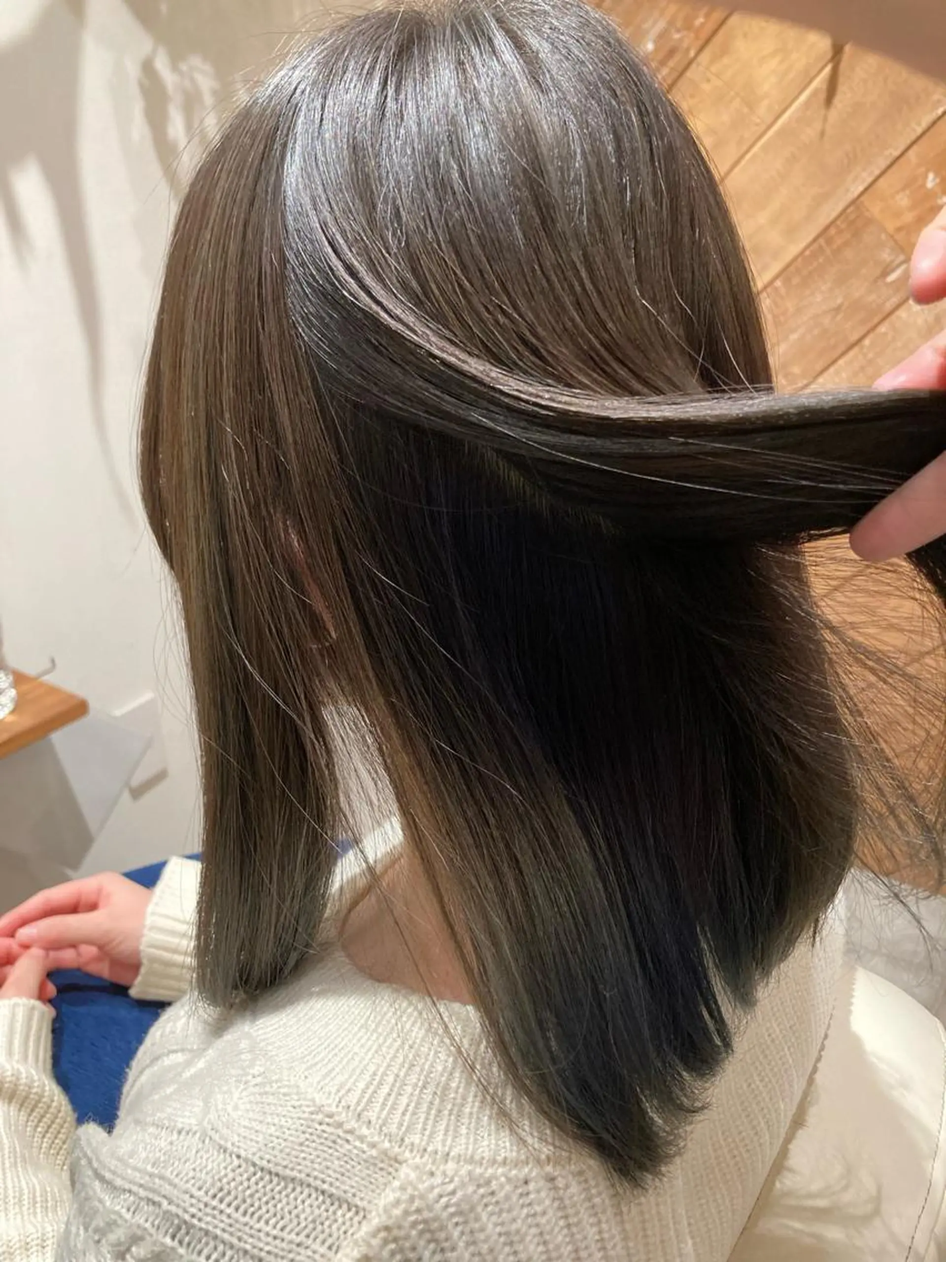ミディアム Lattan cositu所属・大方 いくみのヘアスタイル