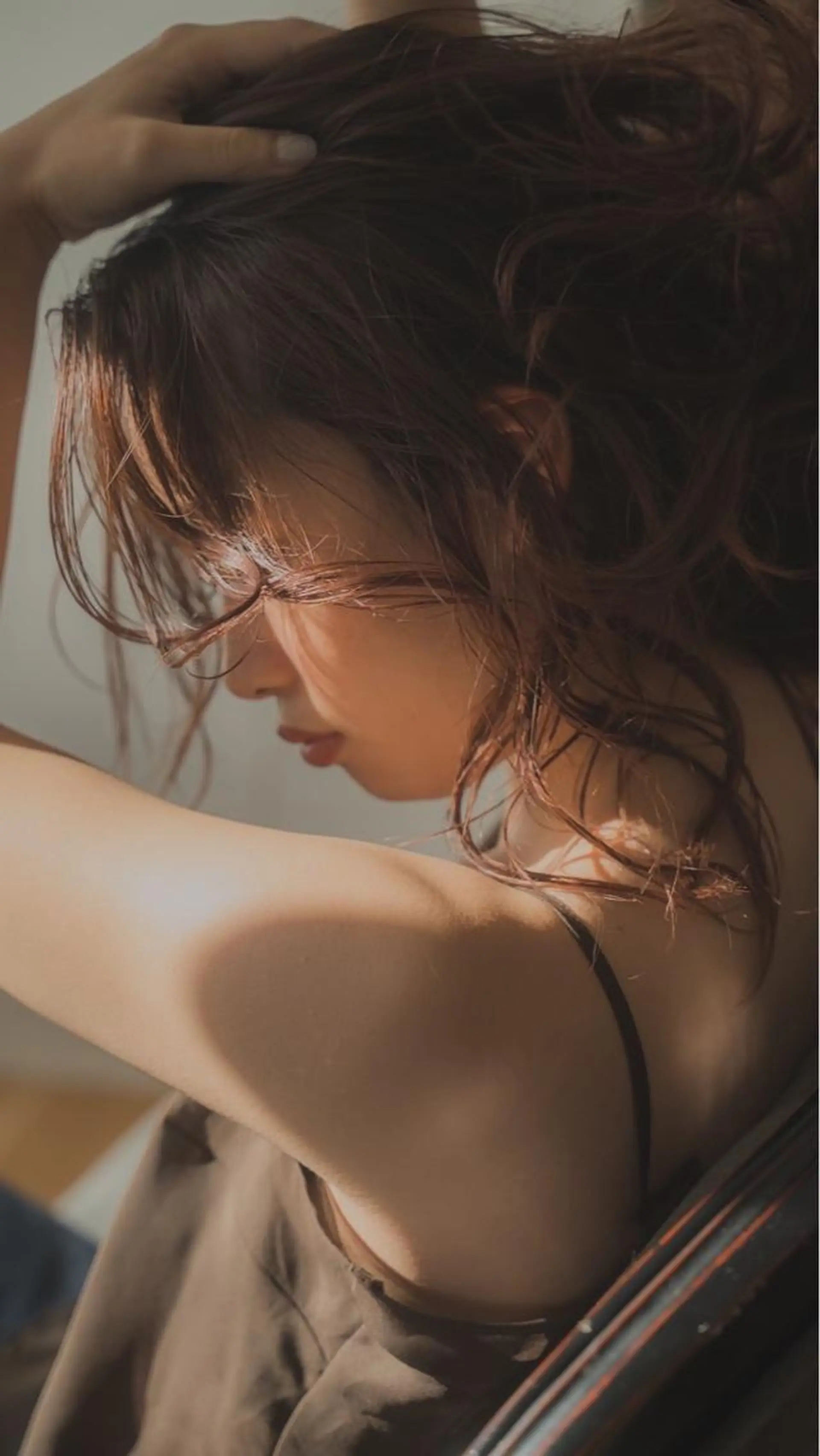 セミロング パーマ THE DAY所属・AKI HASHIMOTOのヘアスタイル