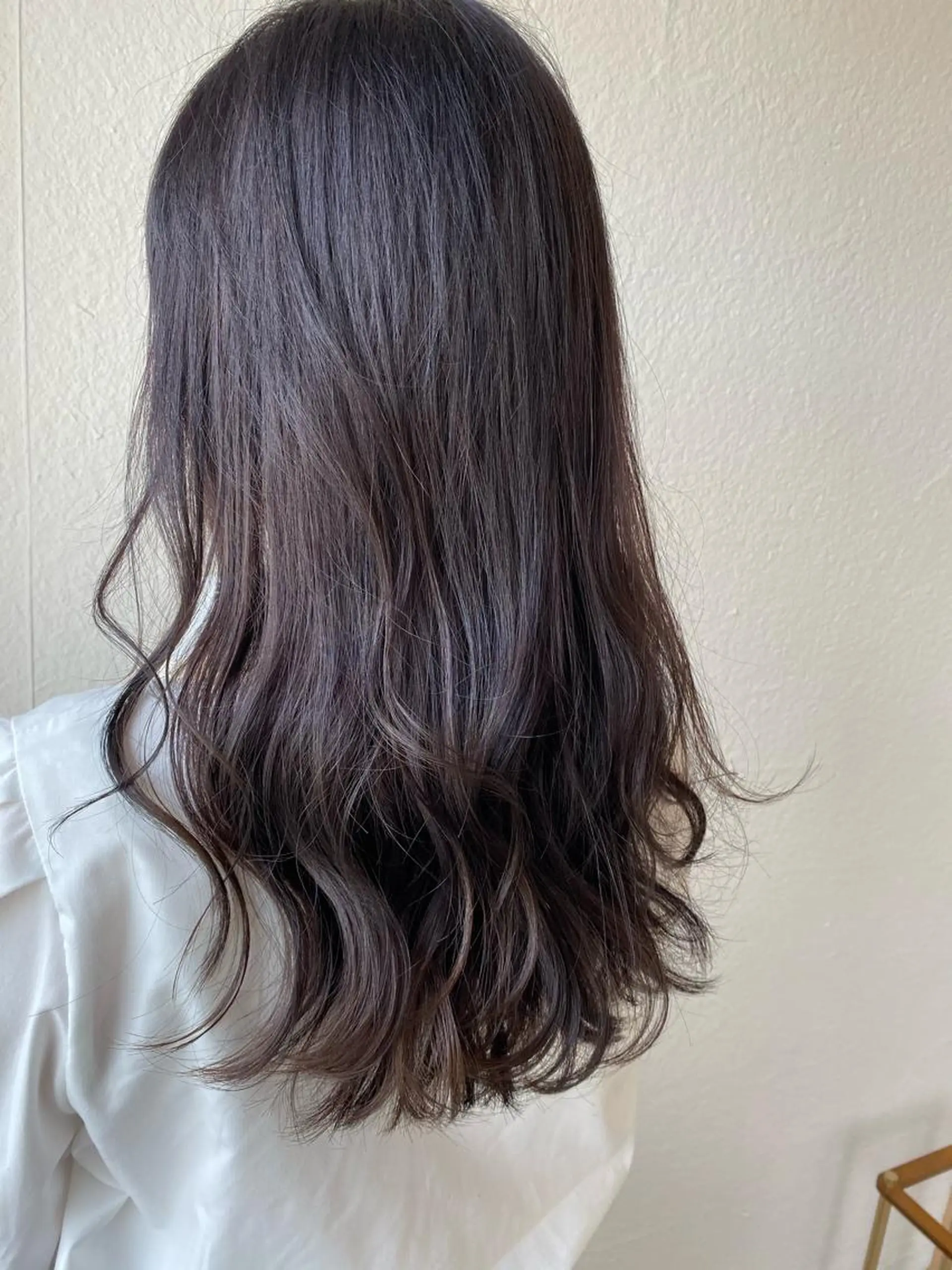 ロング カラー グレージュ ラベンダーカラー ラベンダーグレージュ ラベンダーグレー 入江 志穂のヘアスタイル