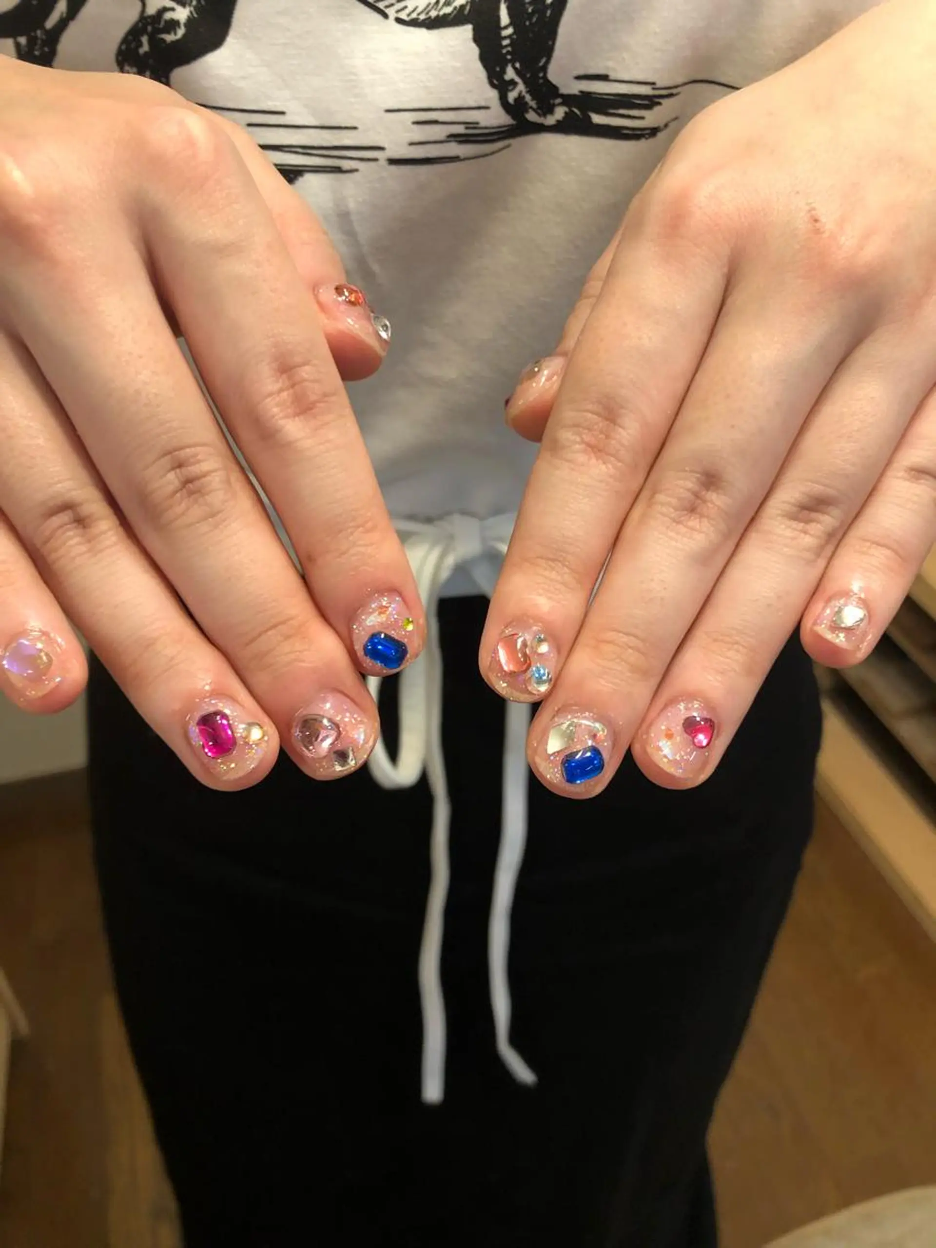 ネイル ハンドネイル フットネイル ハンドケア Nes.Nail所属・Miyagi Asamiのネイルデザイン