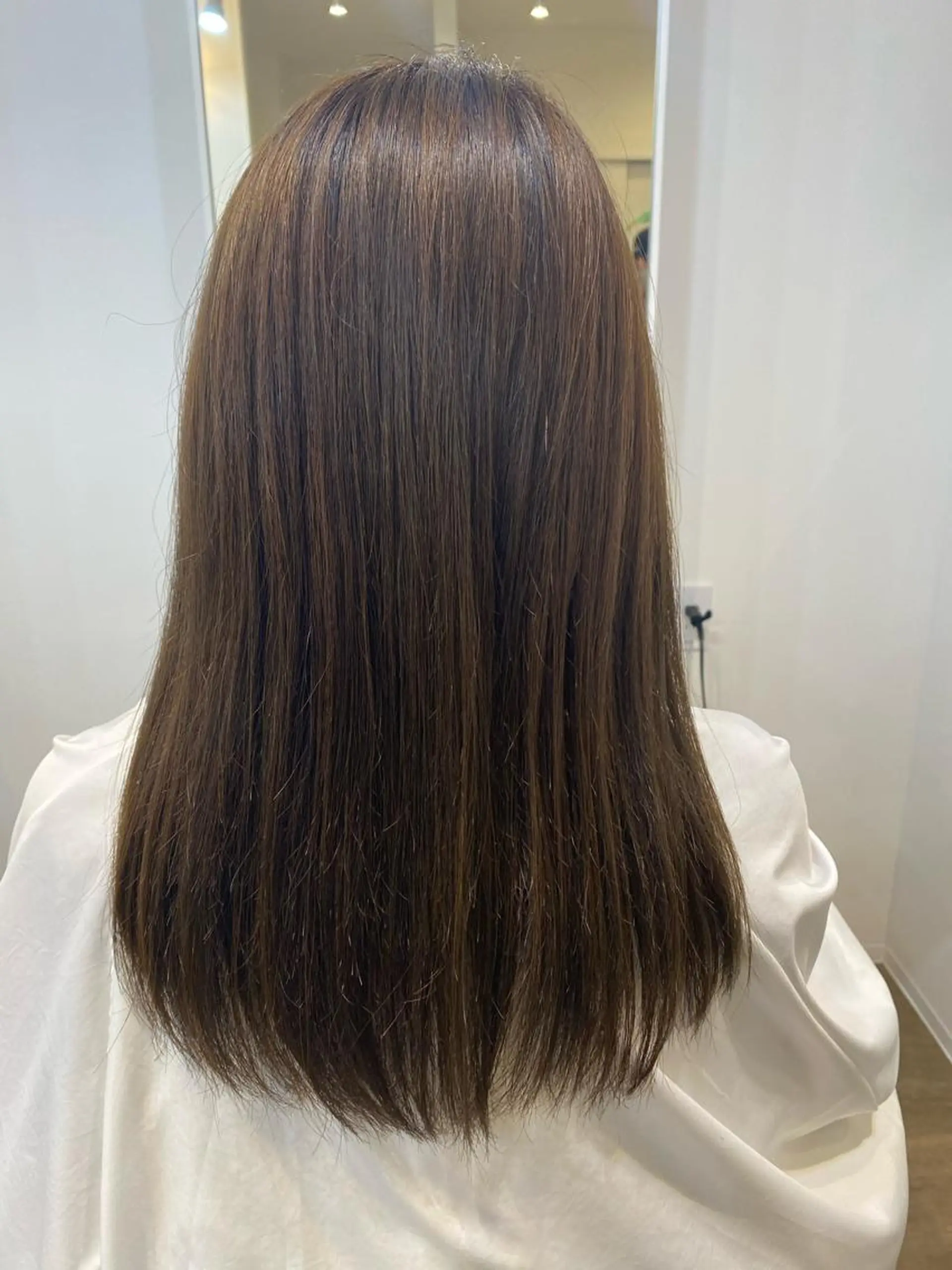 セミロング アッシュ 清水 有紗のヘアスタイル