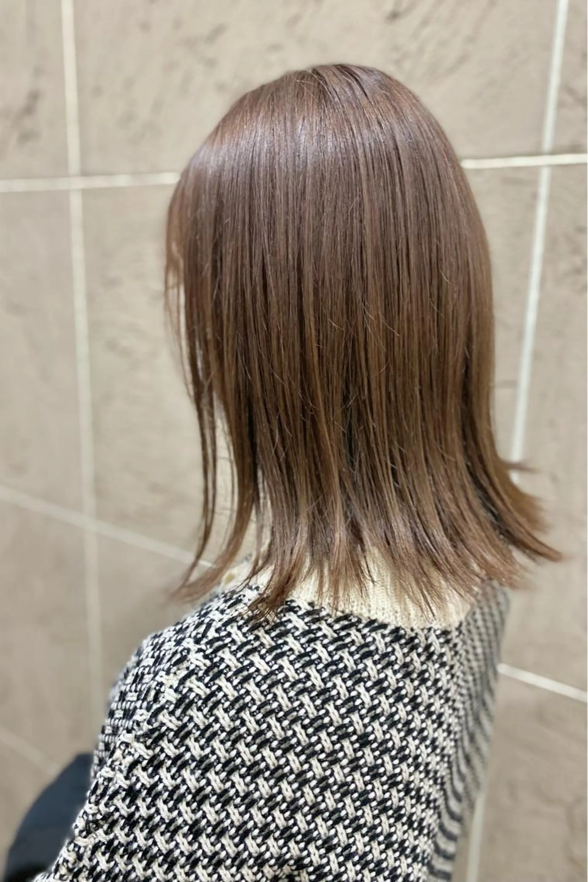 セミロング カラー 菊地 紗矢のヘアスタイル