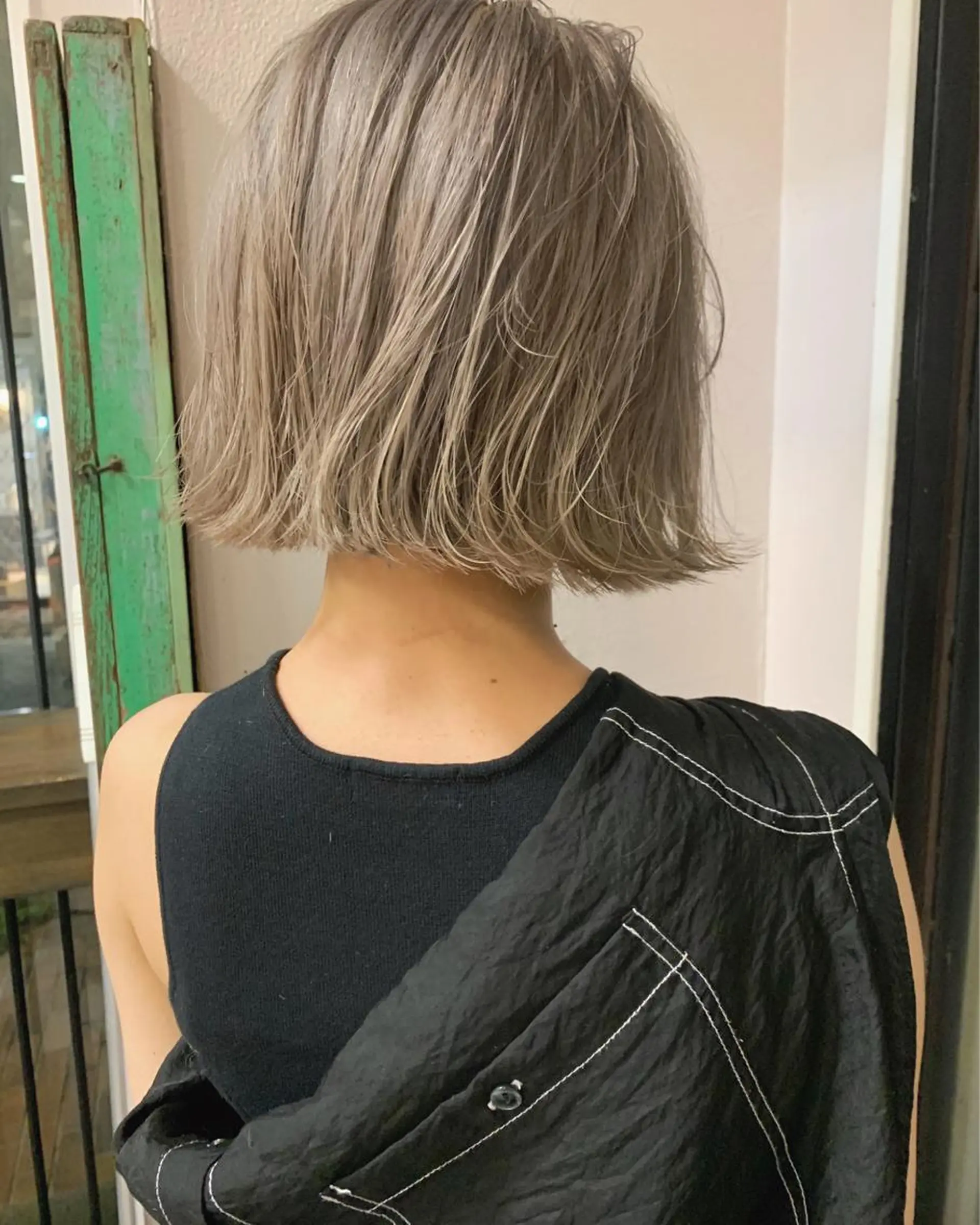 ショート 外ハネヘア ヘアカラー トリートメント ハイトーンこそキレイ に◎佐藤雄太のヘアスタイル