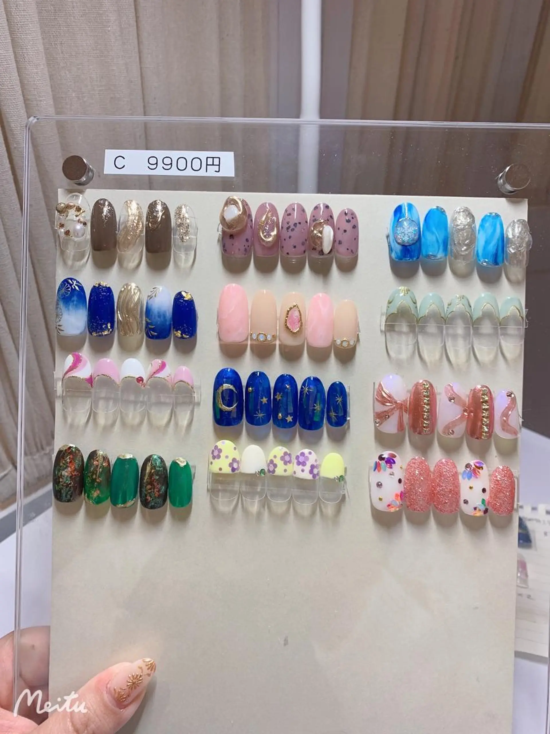 ネイル nail atelier new moon所属・森 貴子のネイルデザイン