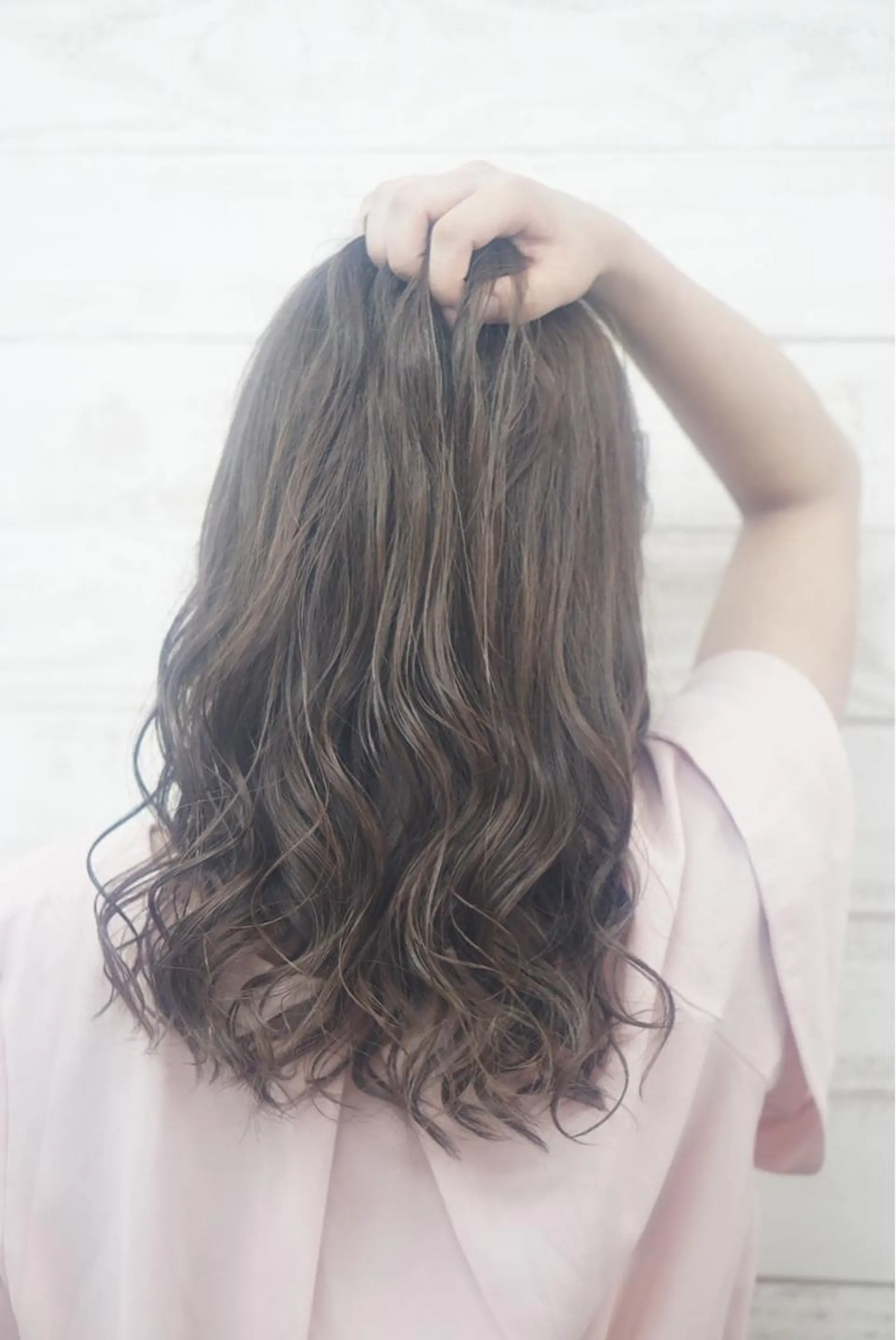 セミロング カラー ヘアアレンジ ベージュカラー 透明感カラー イルミナカラー ヌーディベージュ 外国人風カラー エクステ 枝毛カット＆髪質改善 満足NO.1岡しゃんのヘアスタイル