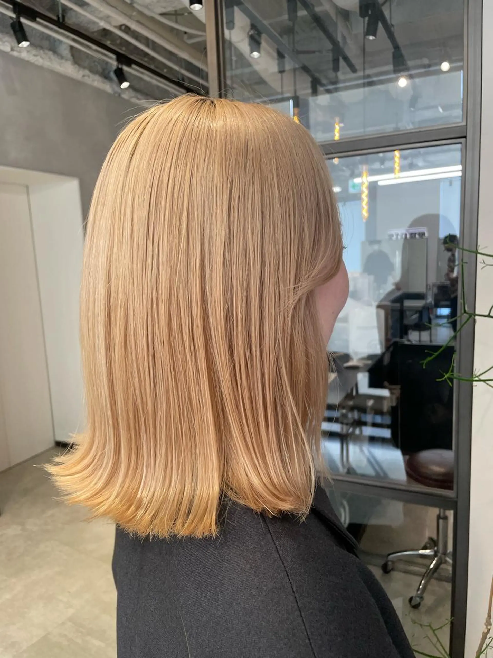 セミロング カット トリートメント ヘアセット 透明感カラー✨艶髪 制作🌱山根あゆみのヘアスタイル