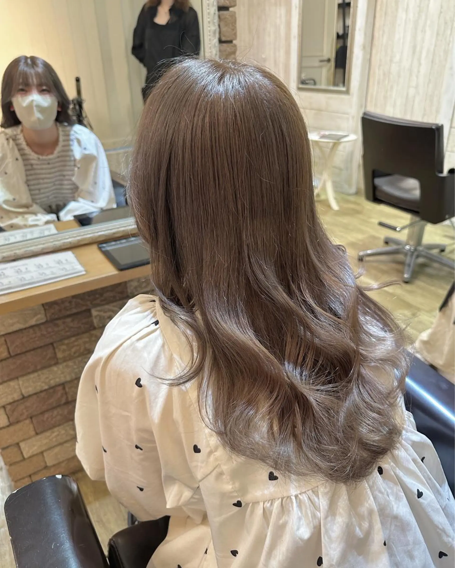 セミロング カラー regalo 森重ユウのヘアスタイル