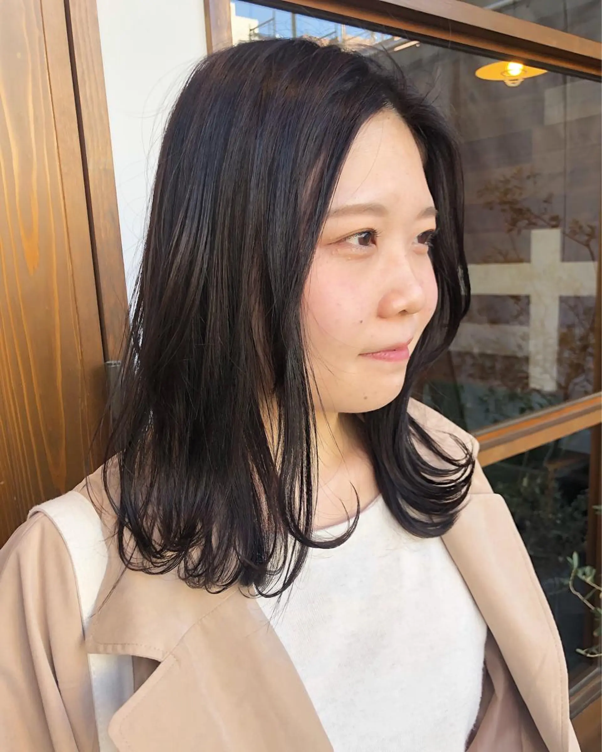 セミロング クロスパーマ× 透明感カラー✂︎のヘアスタイル